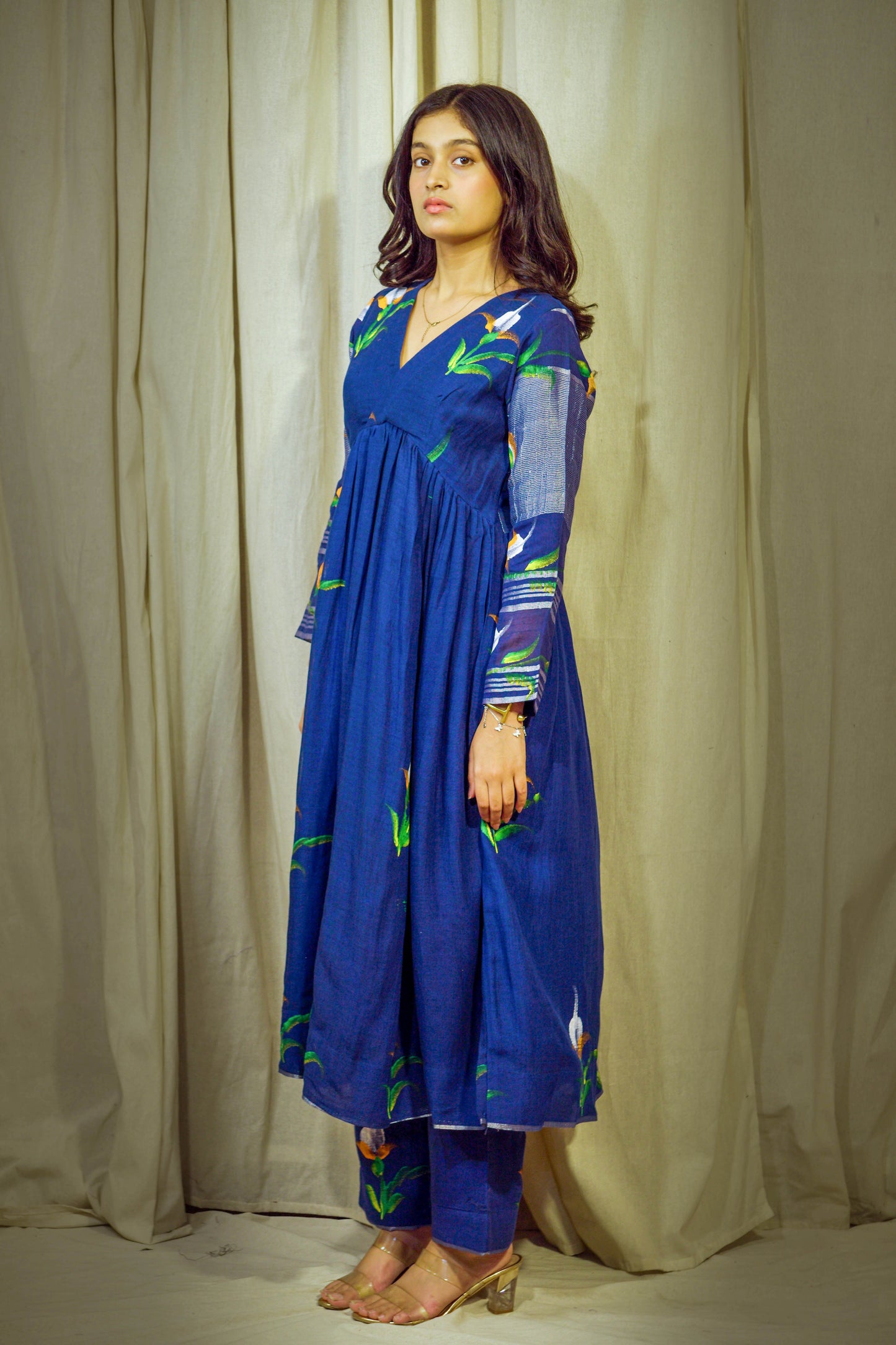 Neelvara Grace – Hand-Painted Linen Ensemble