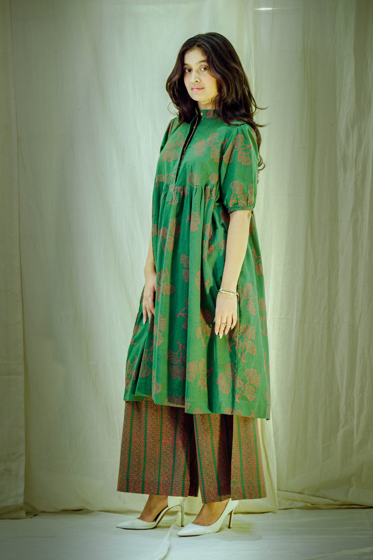 Earthen Bloom – Kachhi Cotton Pant Kurta Set