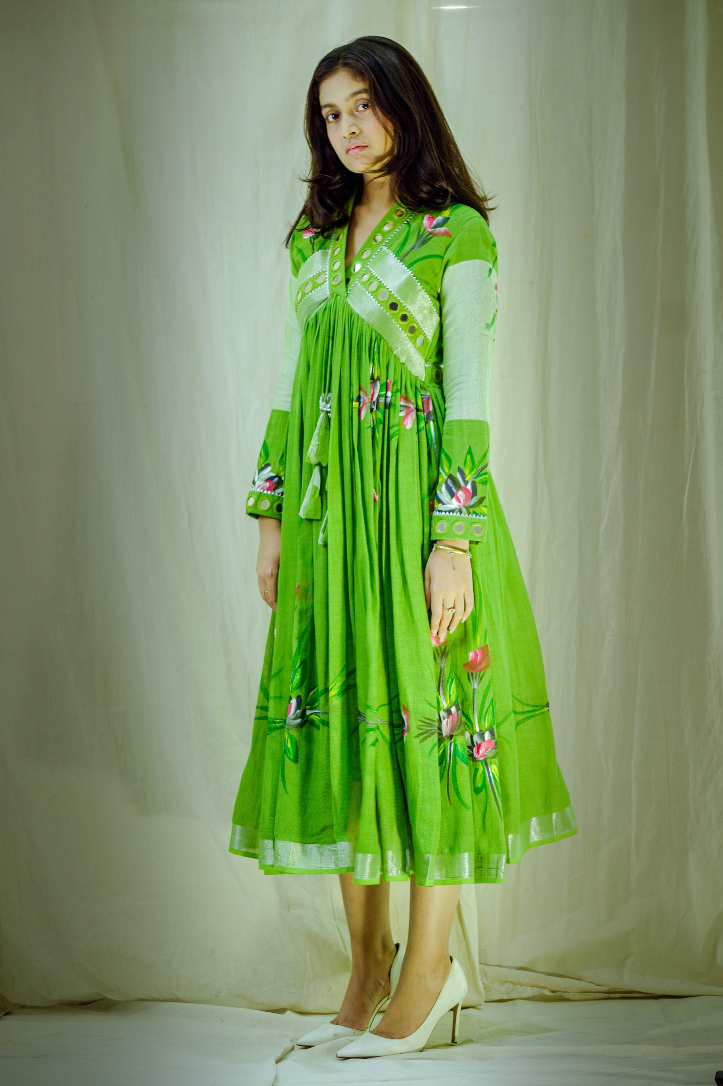 Verdant Muse – Pure Linen Hand-Painted Dress
