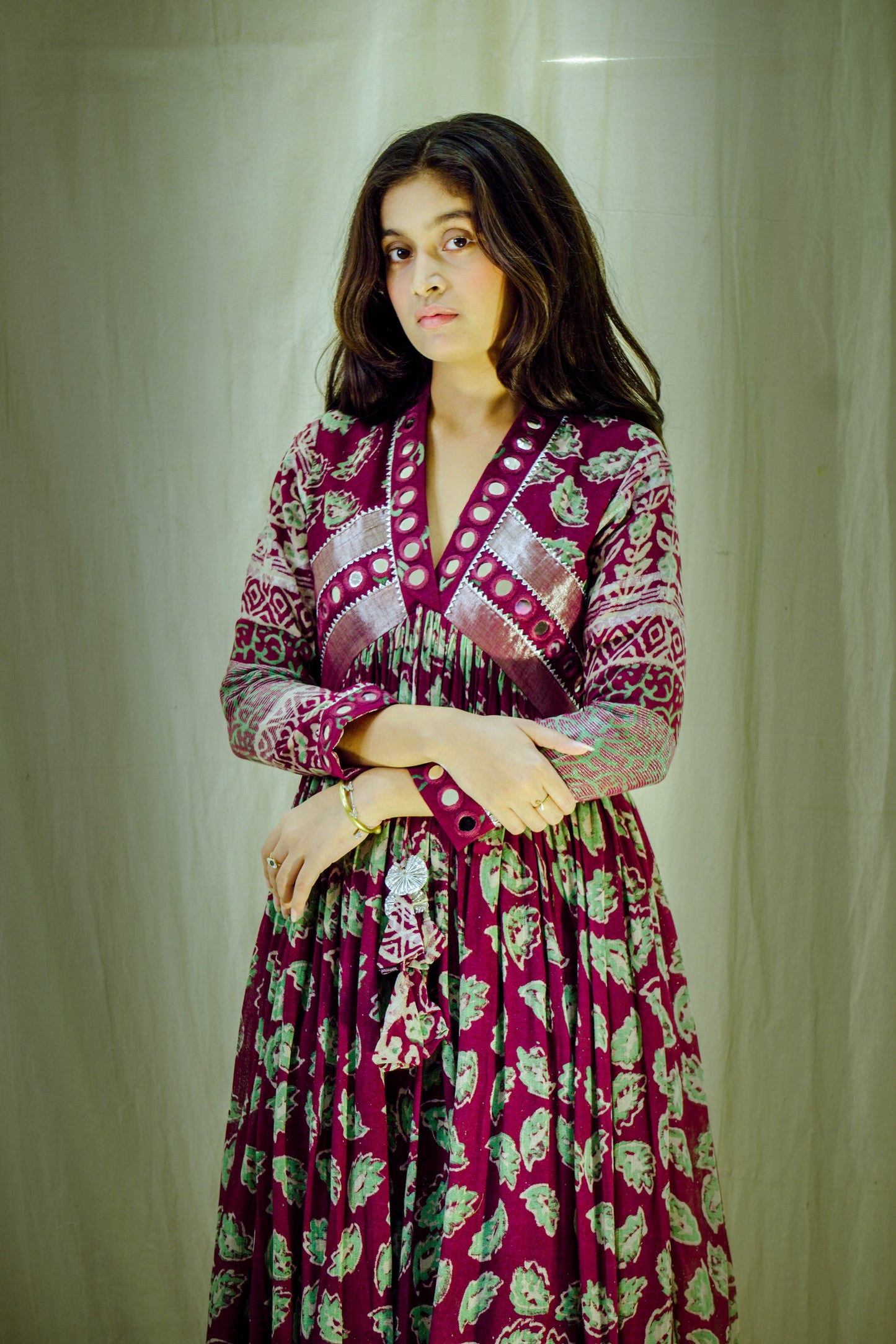 Verdant Aura – Pure Linen Kalamkari Leaf Dress
