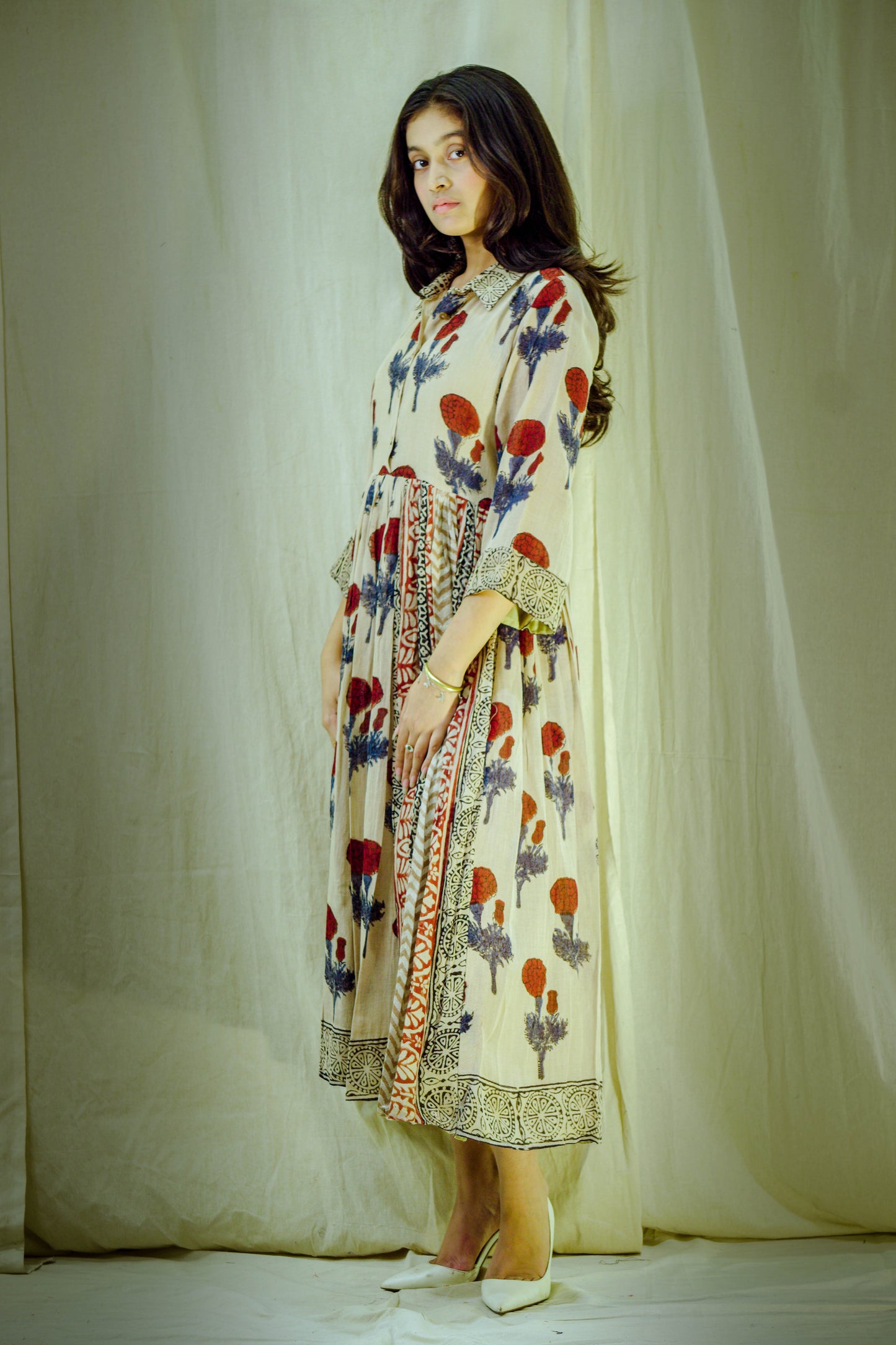 Tulip Élan – Pure Linen Block-Printed Dress