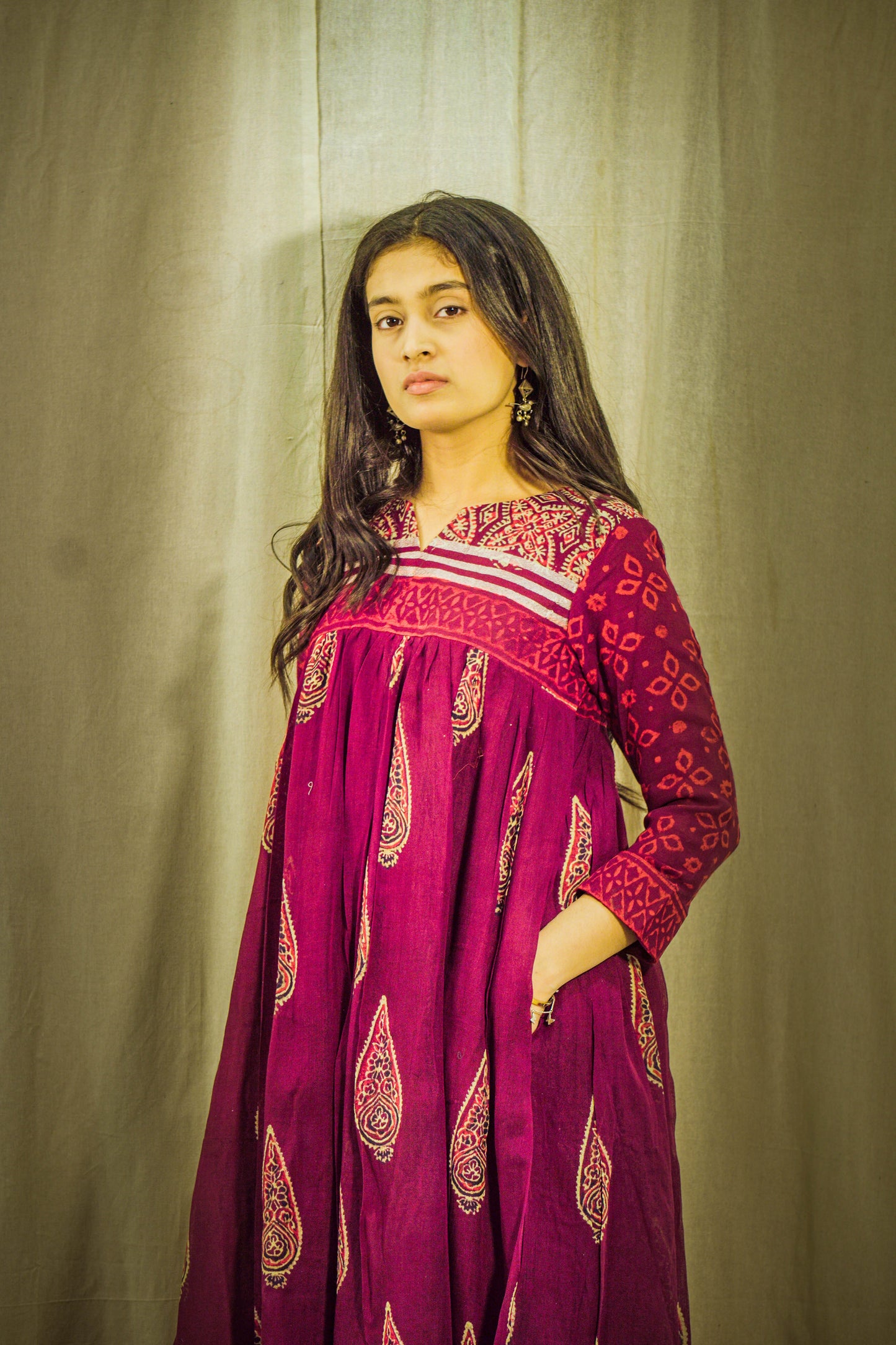 Ruhani Kediya Linen Kurta Set