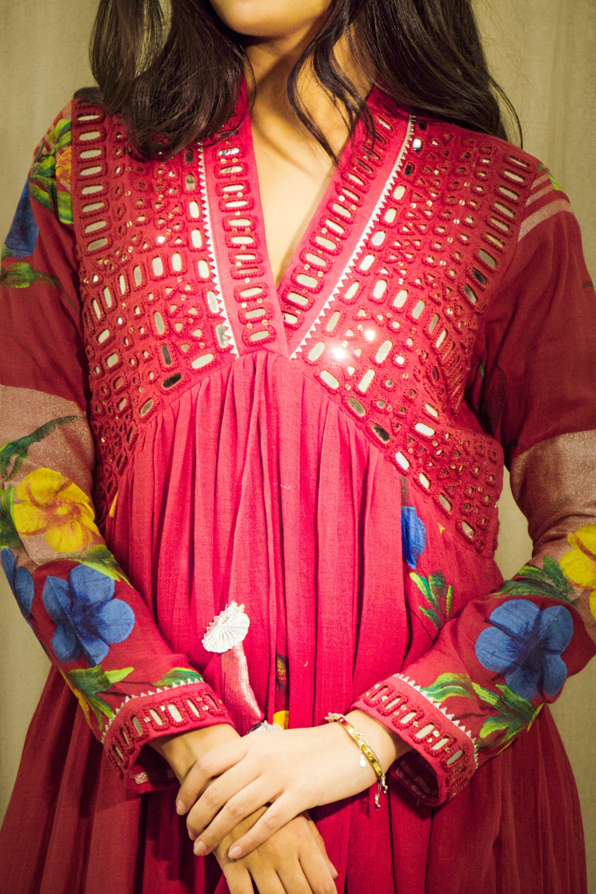 Surkh Gulnoor Luxe Handpainted Mirror Linen Kurta Set