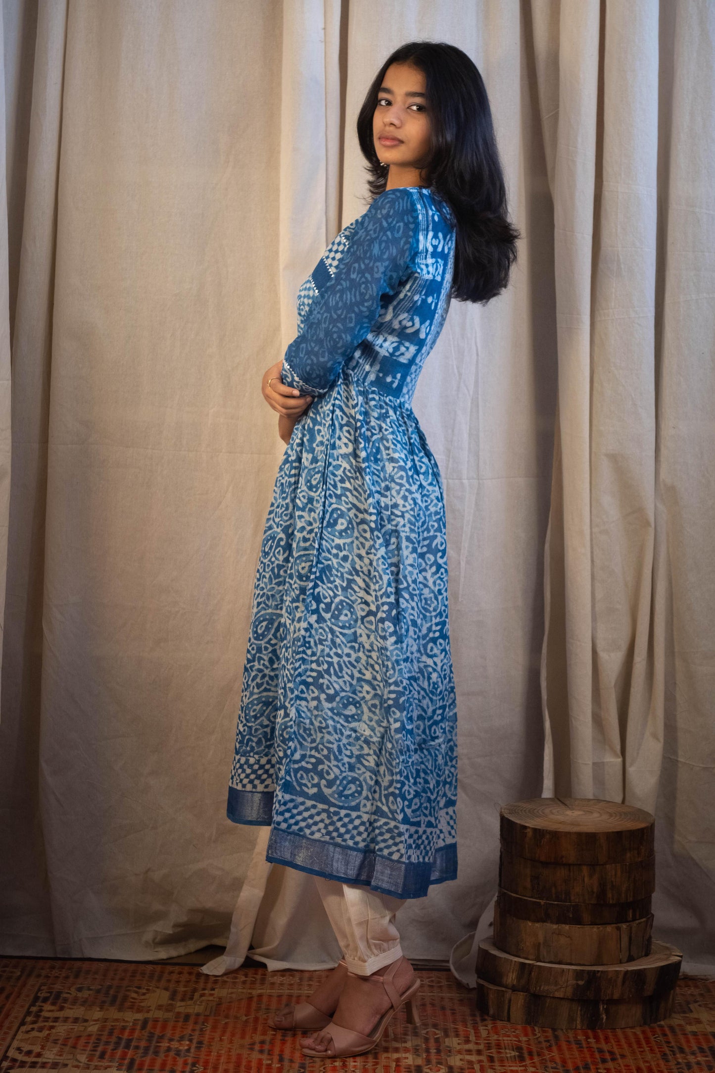 Azura Chex Collar Indigo Kurti in Pure Linen
