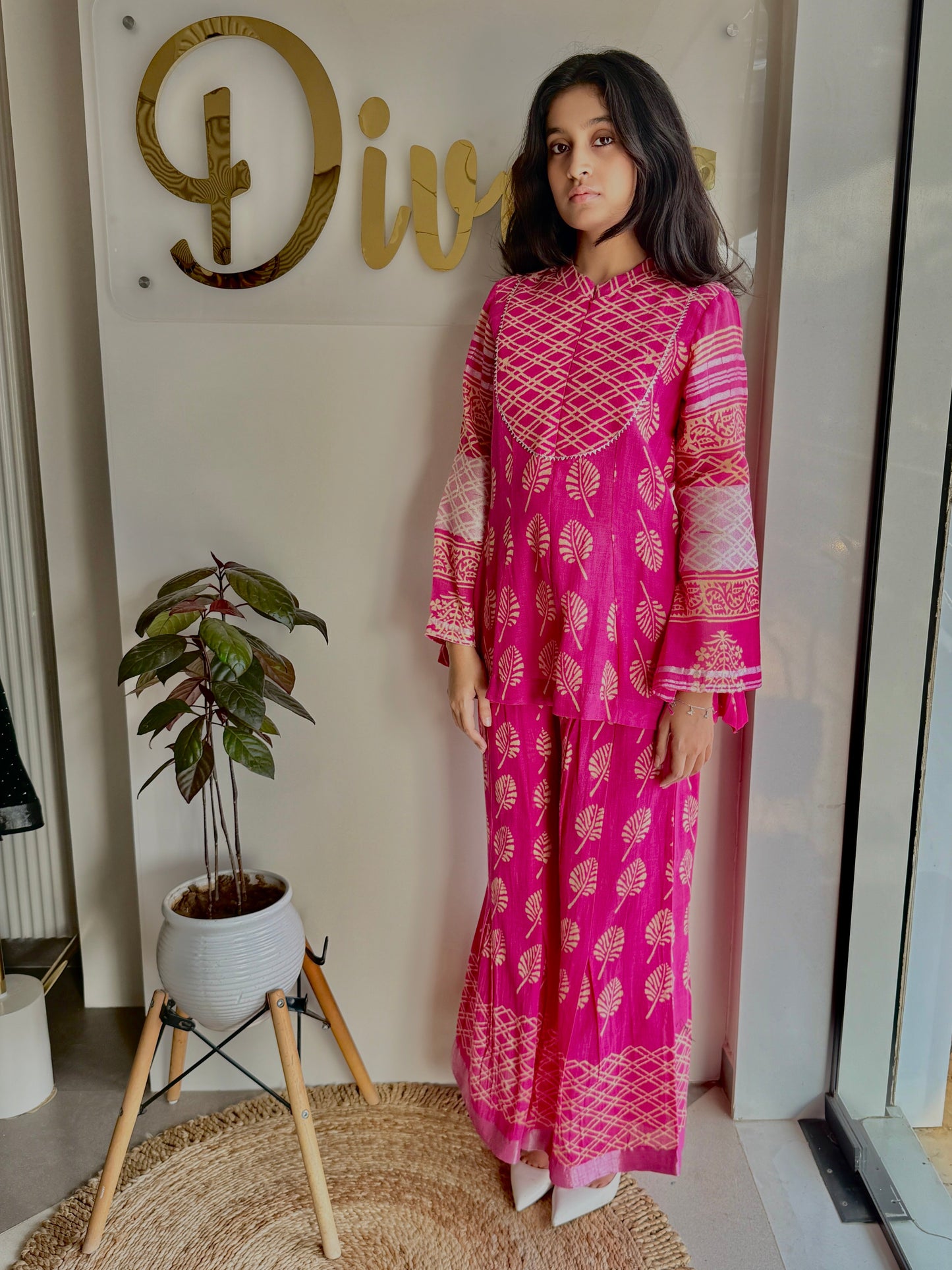 Pavitra Leaf Pure Linen Bell-Sleeve Top & Palazzo Set
