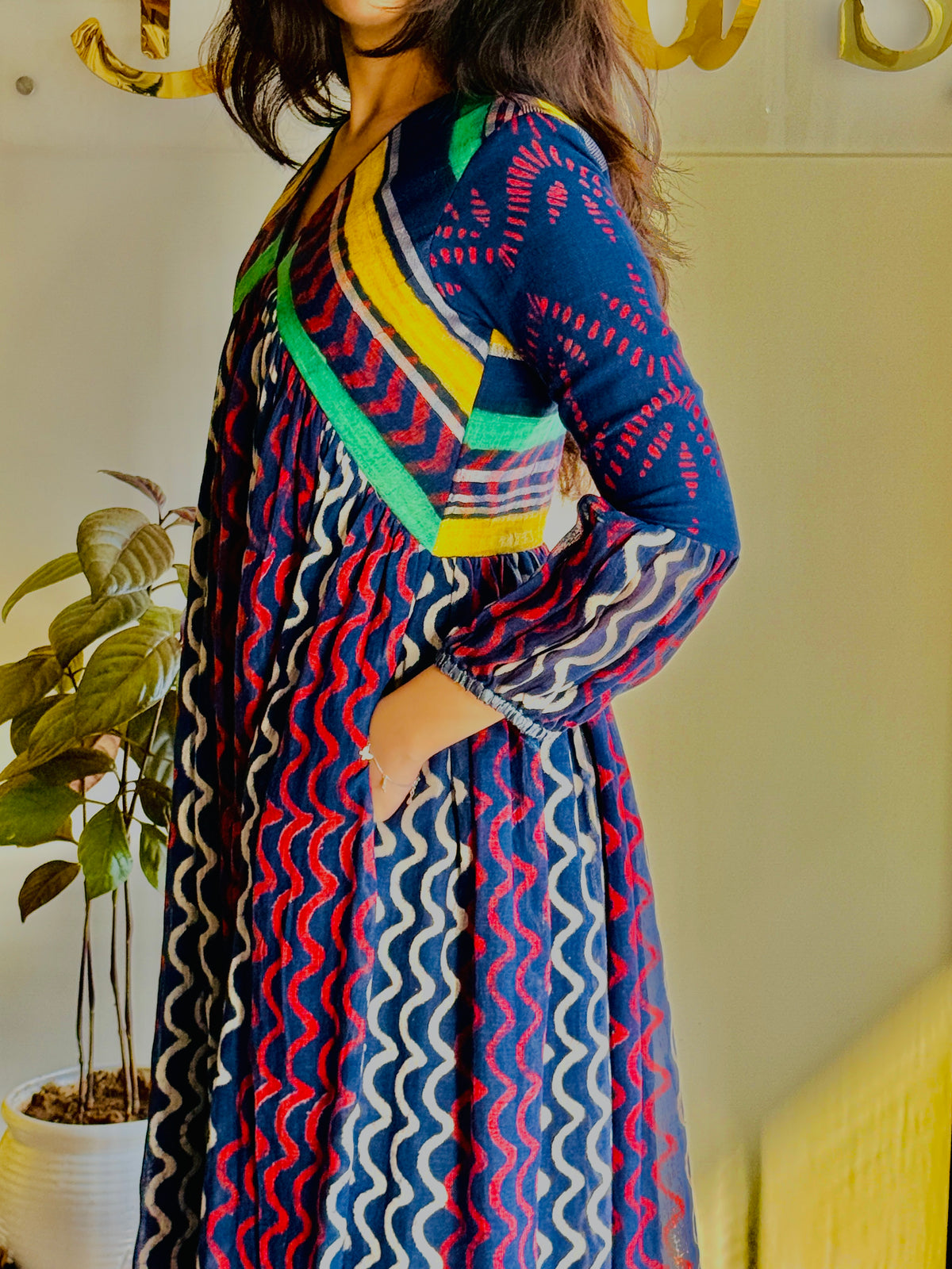 Aarohan – Curved Stripes Linen Kurta Set