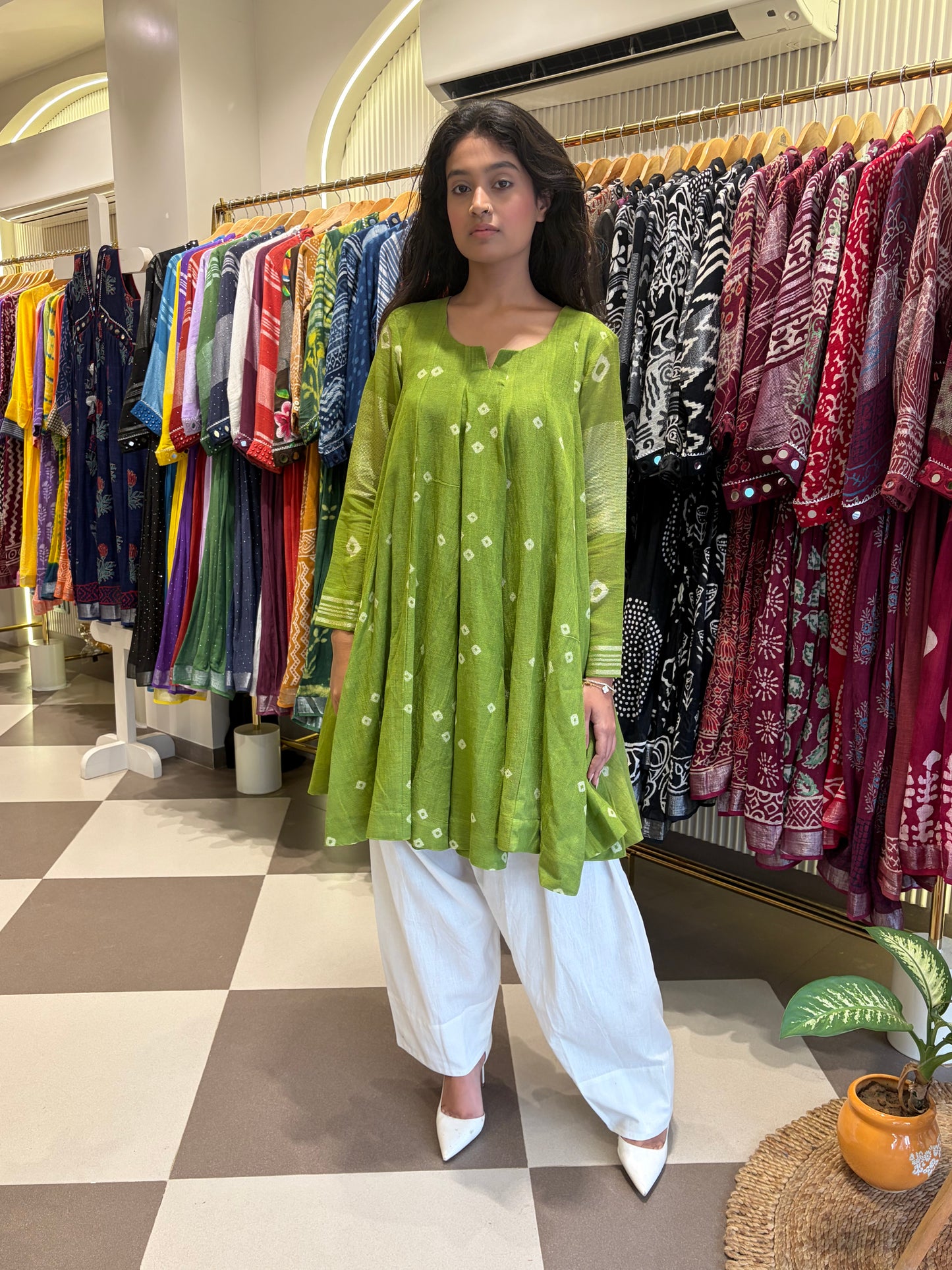 Parrot Green Bandhani Linen Flare Kurta