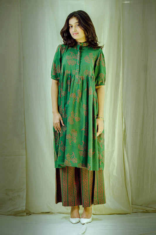 Earthen Bloom – Kachhi Cotton Pant Kurta Set
