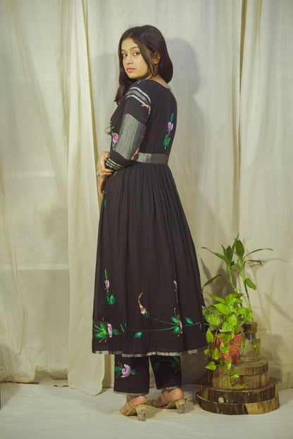 Hand Painted Mallika Pant-Kurta Set in Pure Linen