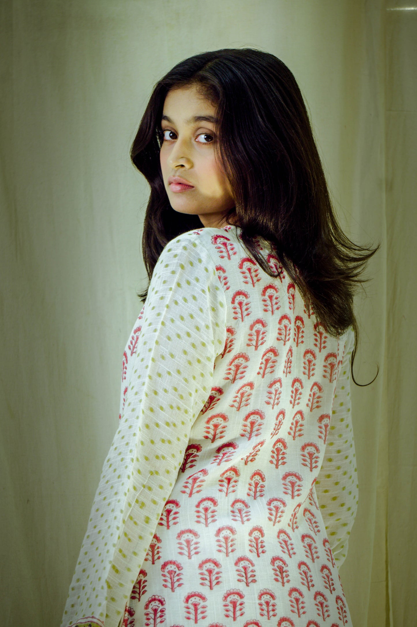 Ivory Essence – Pure Linen Straight Pant Kurta Set