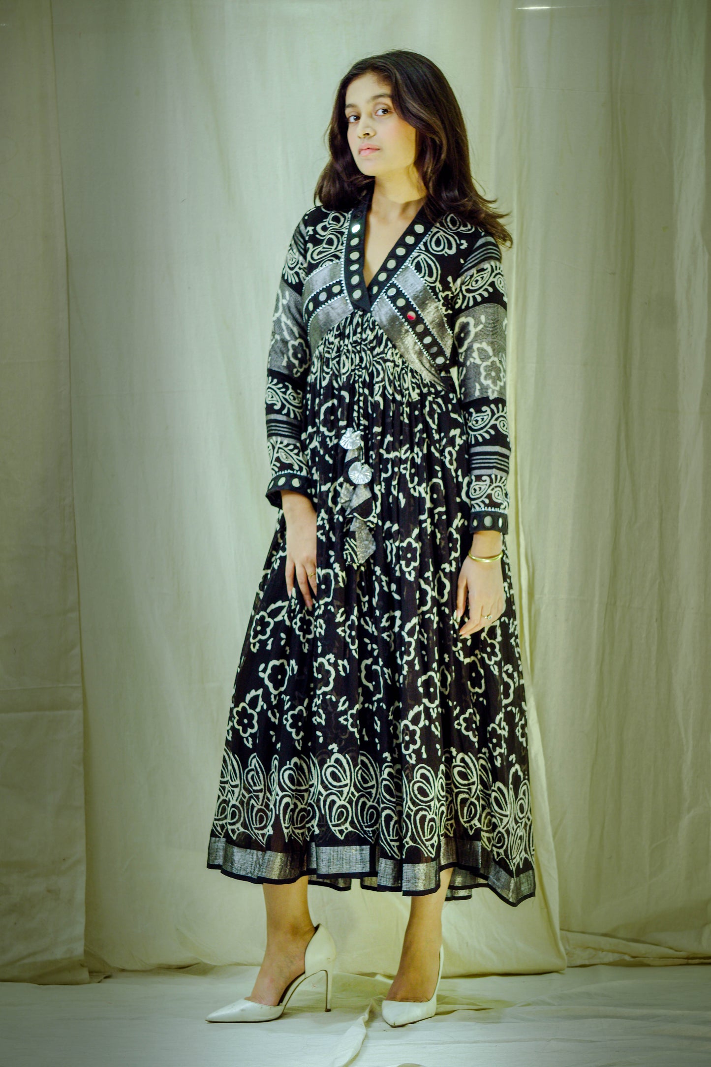 Noir Fleur – Pure Linen Block Print Dress