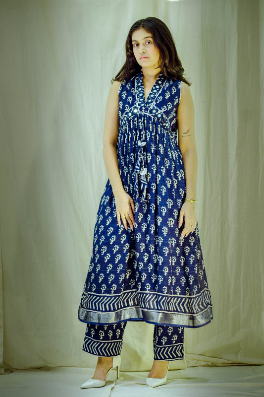 Indigo Aura – Pure Linen Kalamkari Pant–Kurta Set