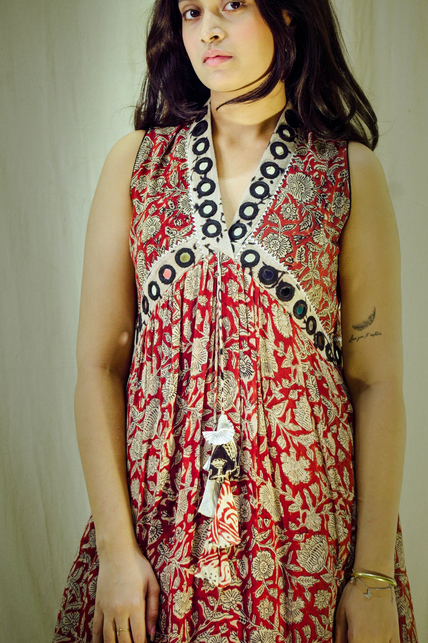 Noir Botanica – Pure Linen Kalamkari Pant–Kurta Set