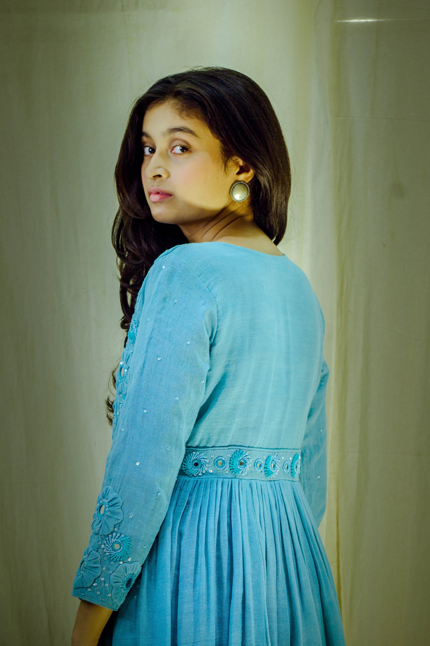 Ocean Muse – Pure Linen Appliqué Pant–Kurta Set