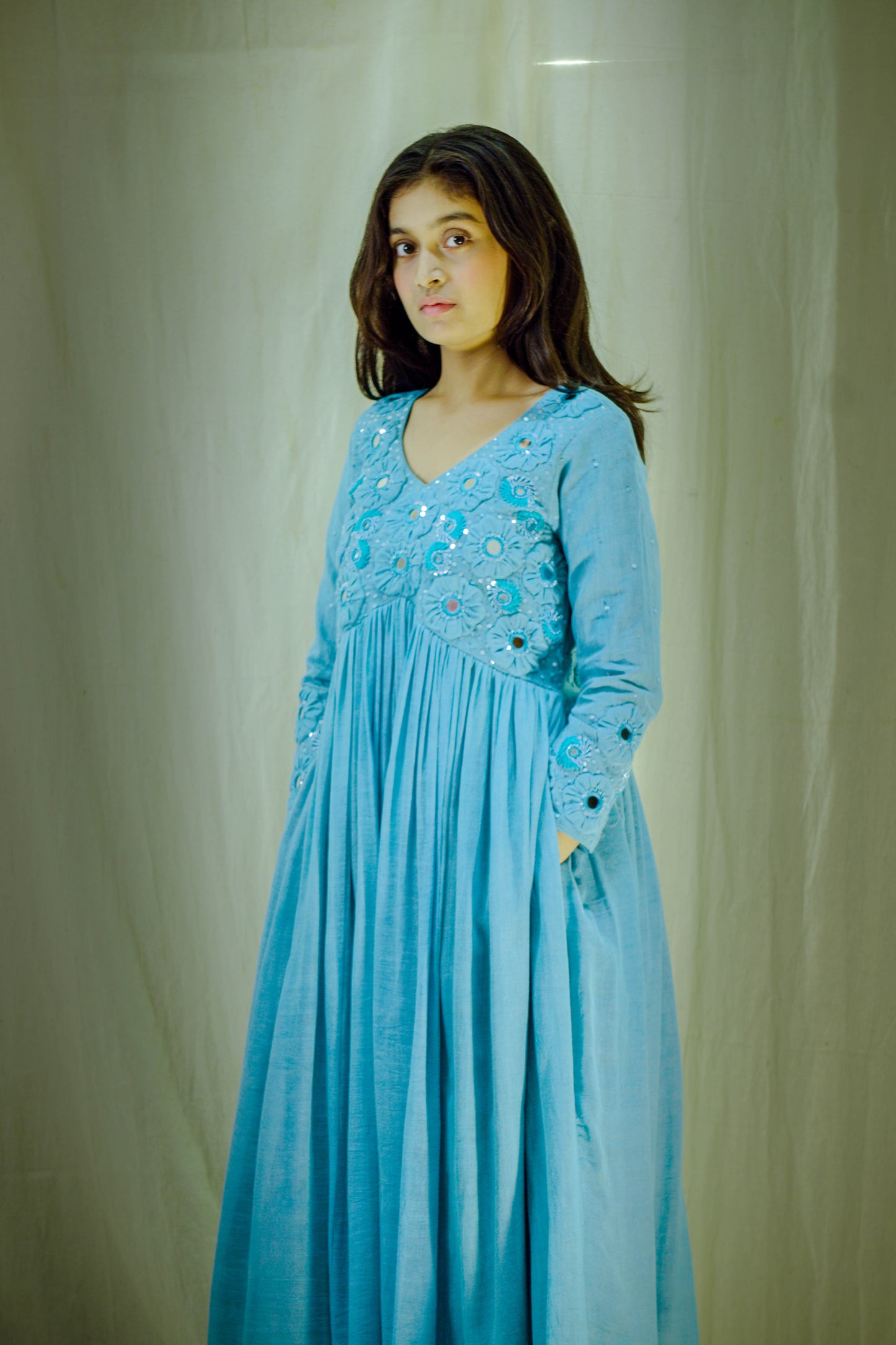 Ocean Muse – Pure Linen Appliqué Pant–Kurta Set