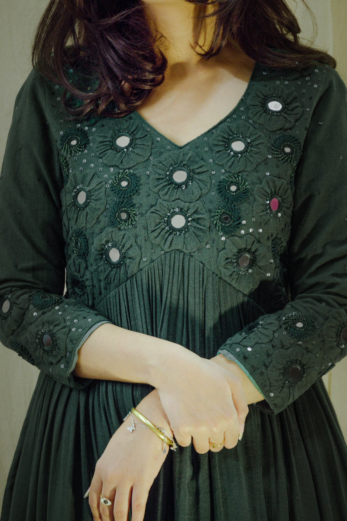 Emerald Muse – Pure Linen Appliqué Pant–Kurta Set