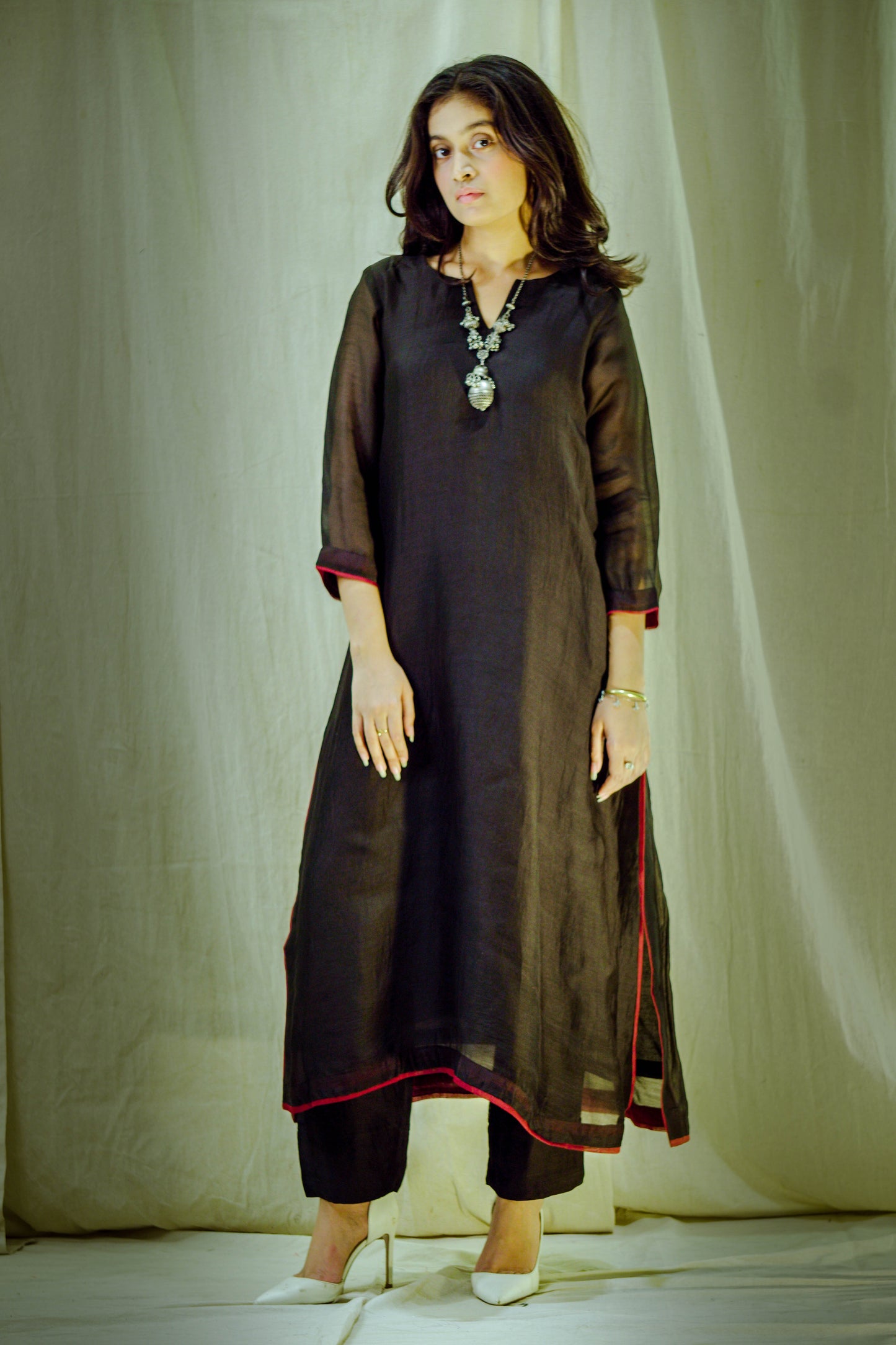 Noir Elegance – Chanderi Pant Kurta Set