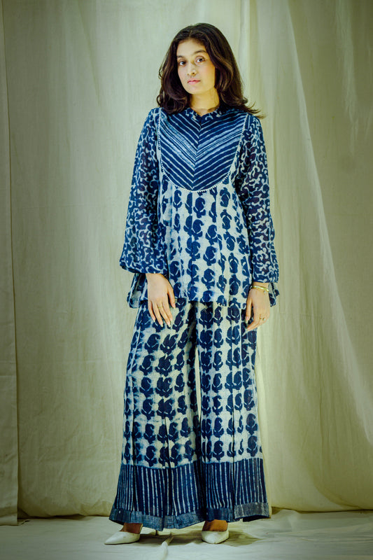 Mango Serenade – Pure Linen Bell-Sleeve Top & Palazzo Set