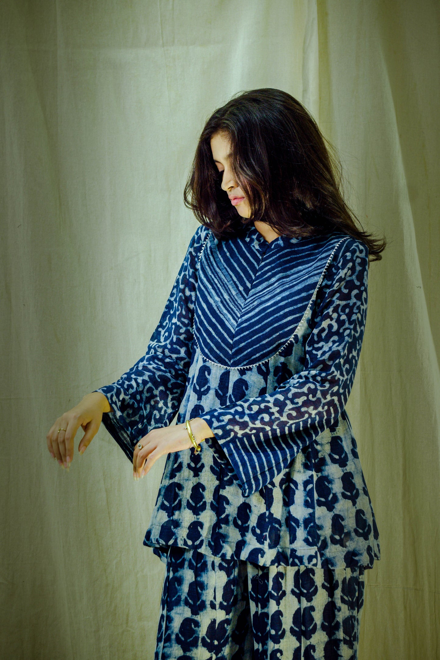 Mango Serenade – Pure Linen Bell-Sleeve Top & Palazzo Set