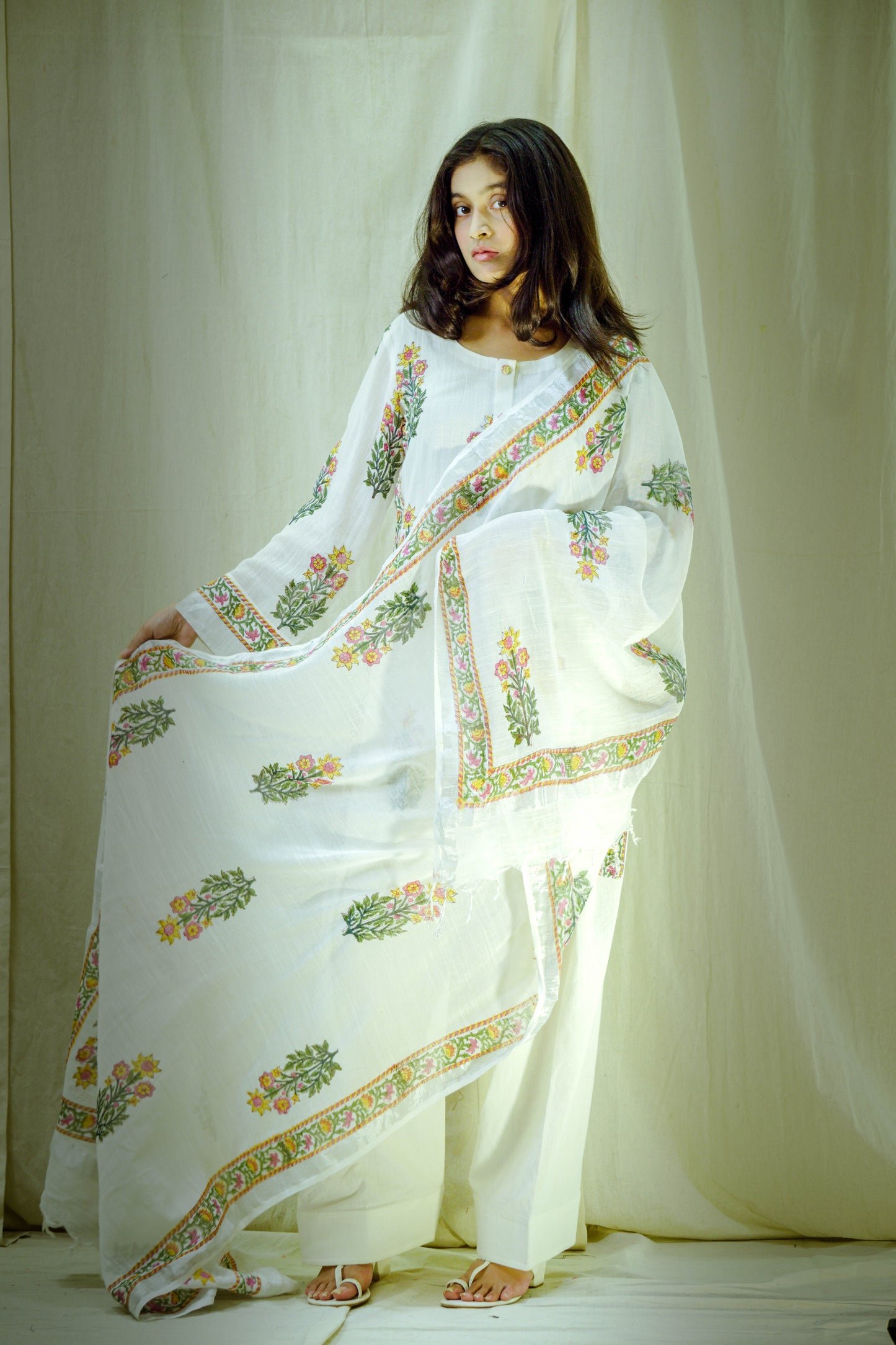 Noor-e-Falak – Mughal Block-Printed Linen Falshi Salwar Set