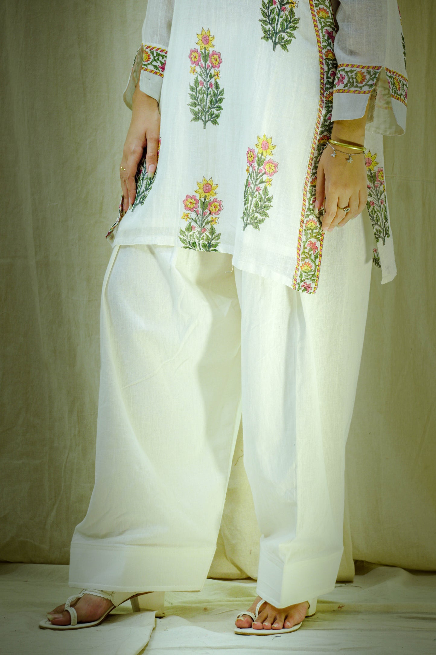 Noor-e-Falak – Mughal Block-Printed Linen Falshi Salwar Set