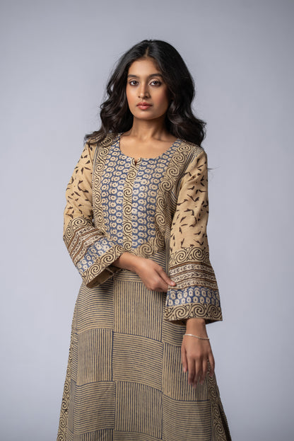 Mehrunnisa Girah Beige Pant Kurta Set