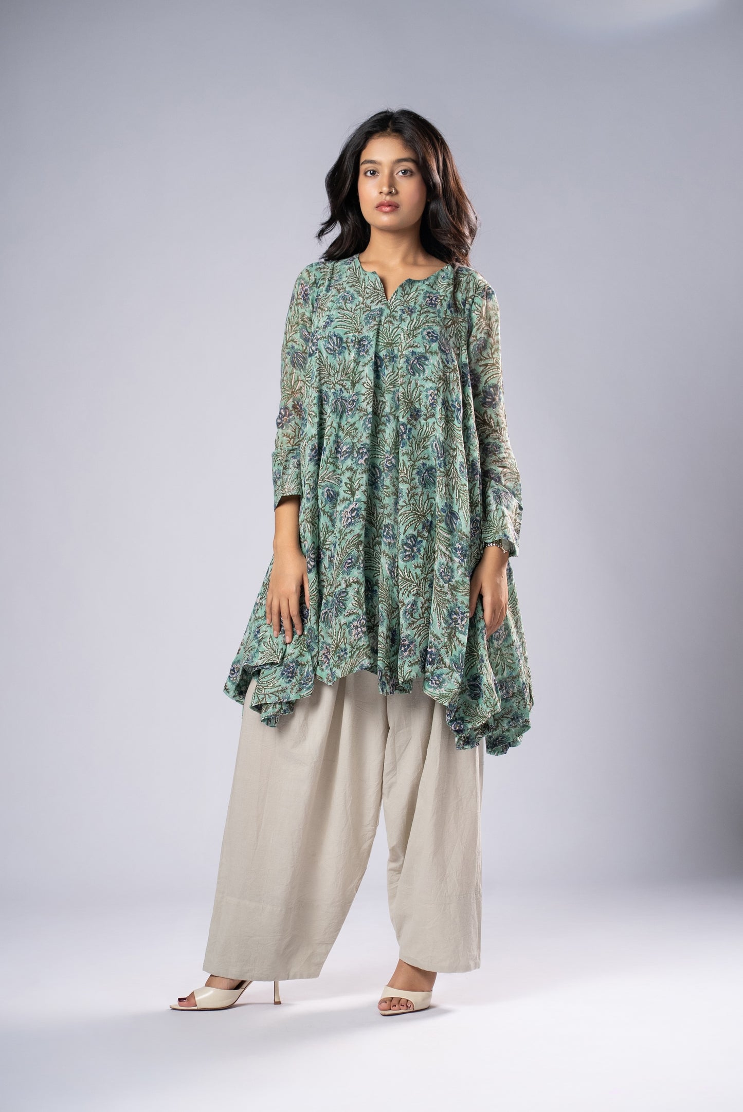 Harini Linen Flare Kurta