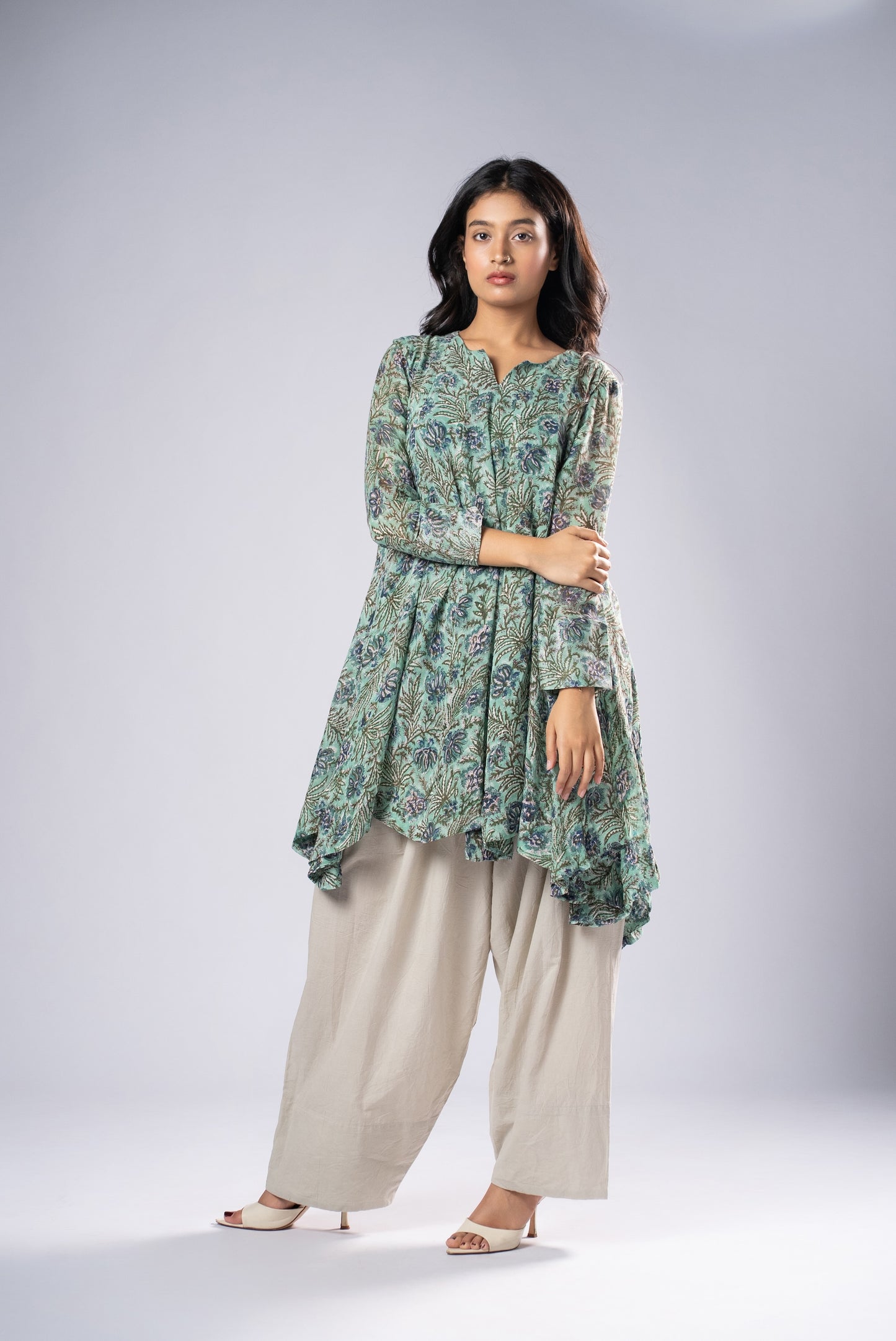 Harini Linen Flare Kurta