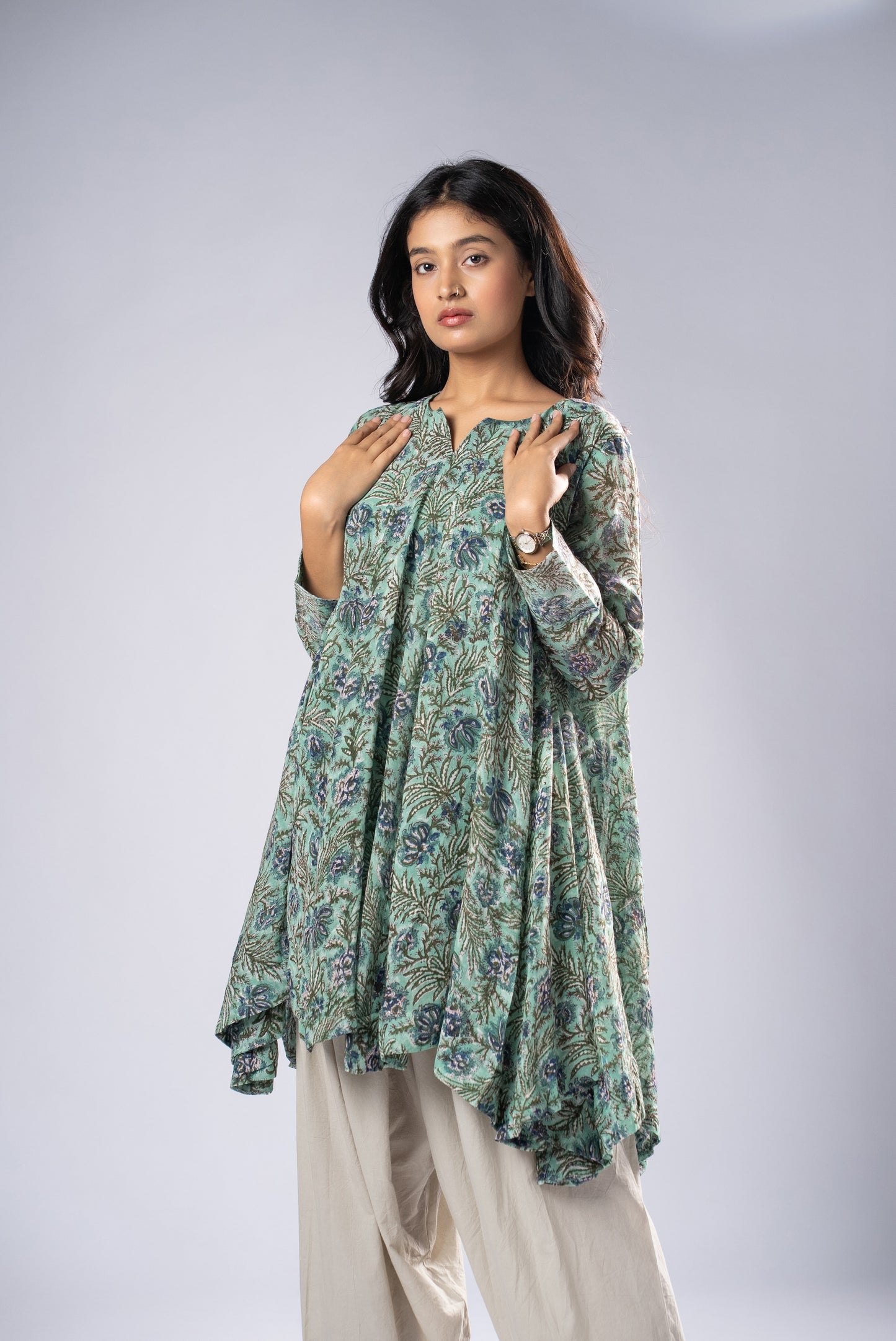 Harini Linen Flare Kurta