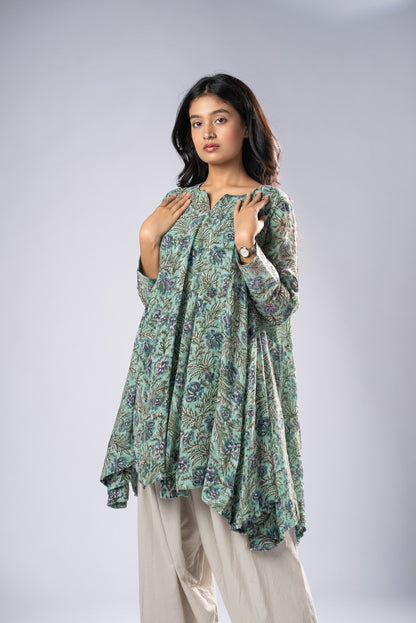Harini Linen Flare Kurta