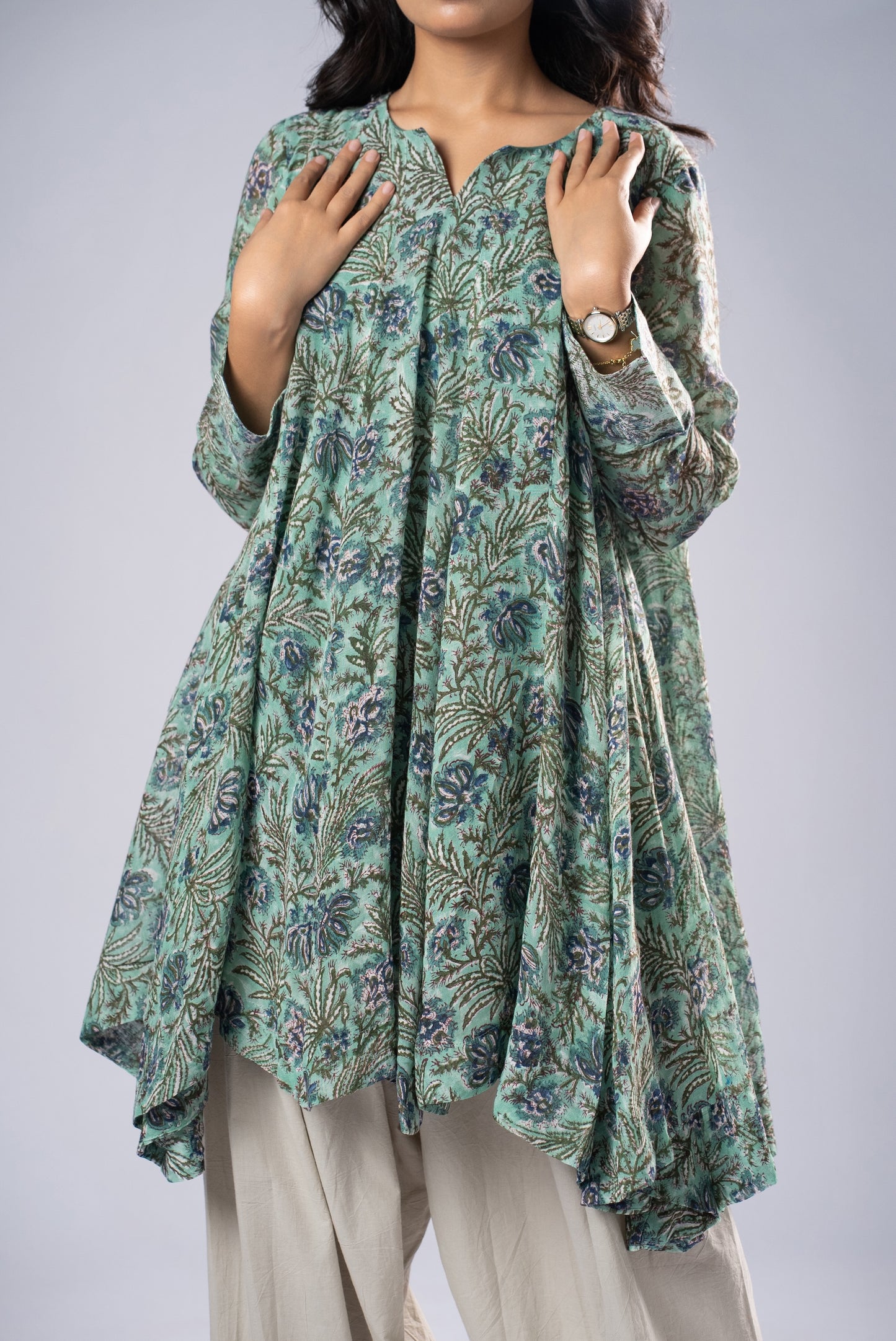 Harini Linen Flare Kurta