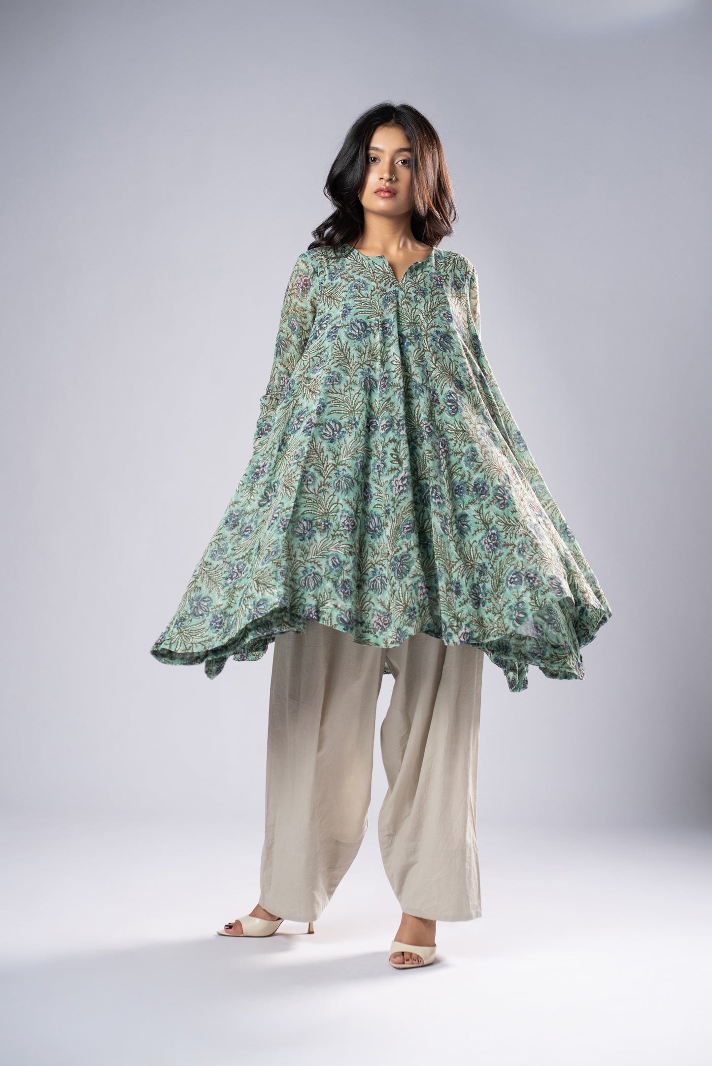 Harini Linen Flare Kurta