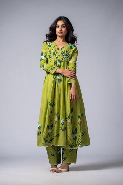 Mallika Harit Pant Kurta Set
