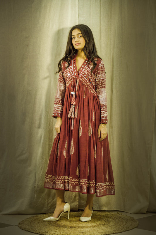 Surkh Sheen Mirror Linen Dress