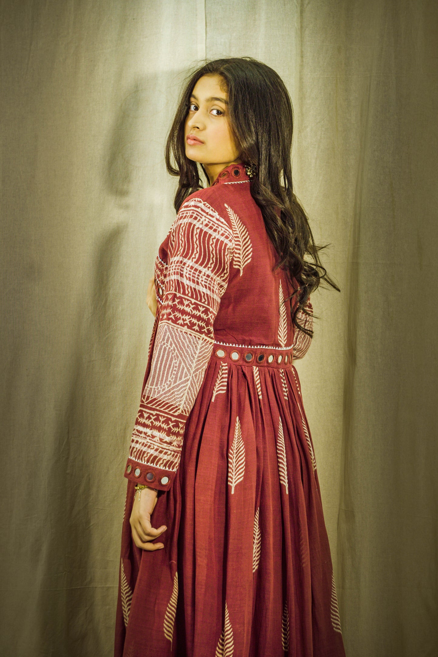 Surkh Sheen Mirror Linen Dress