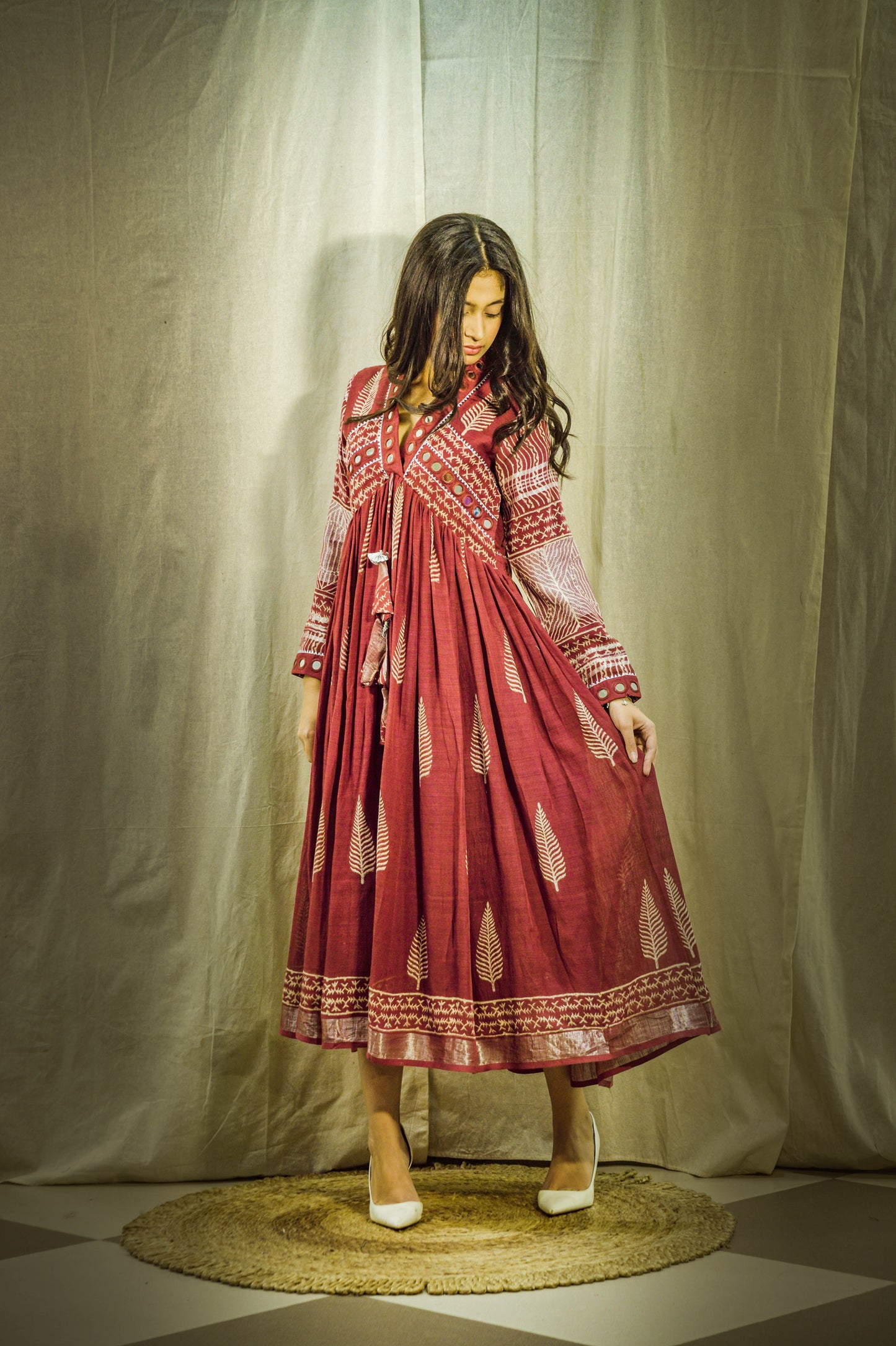 Surkh Sheen Mirror Linen Dress