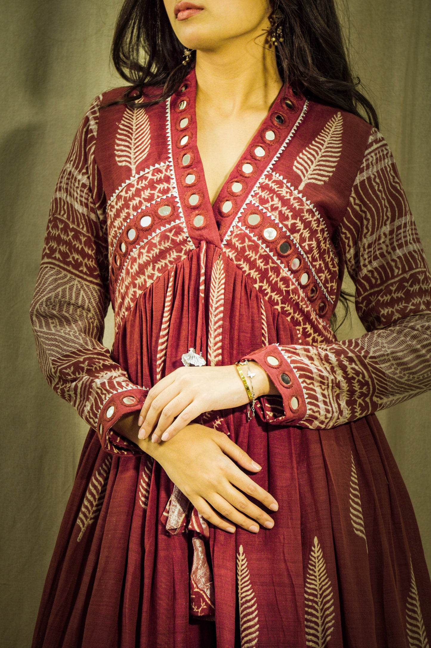 Surkh Sheen Mirror Linen Dress
