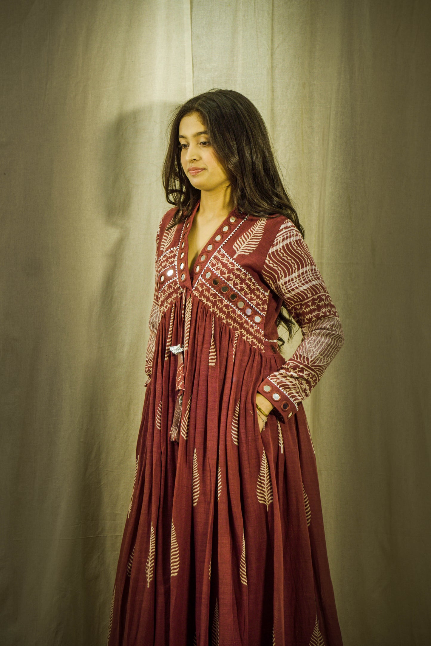 Surkh Sheen Mirror Linen Dress