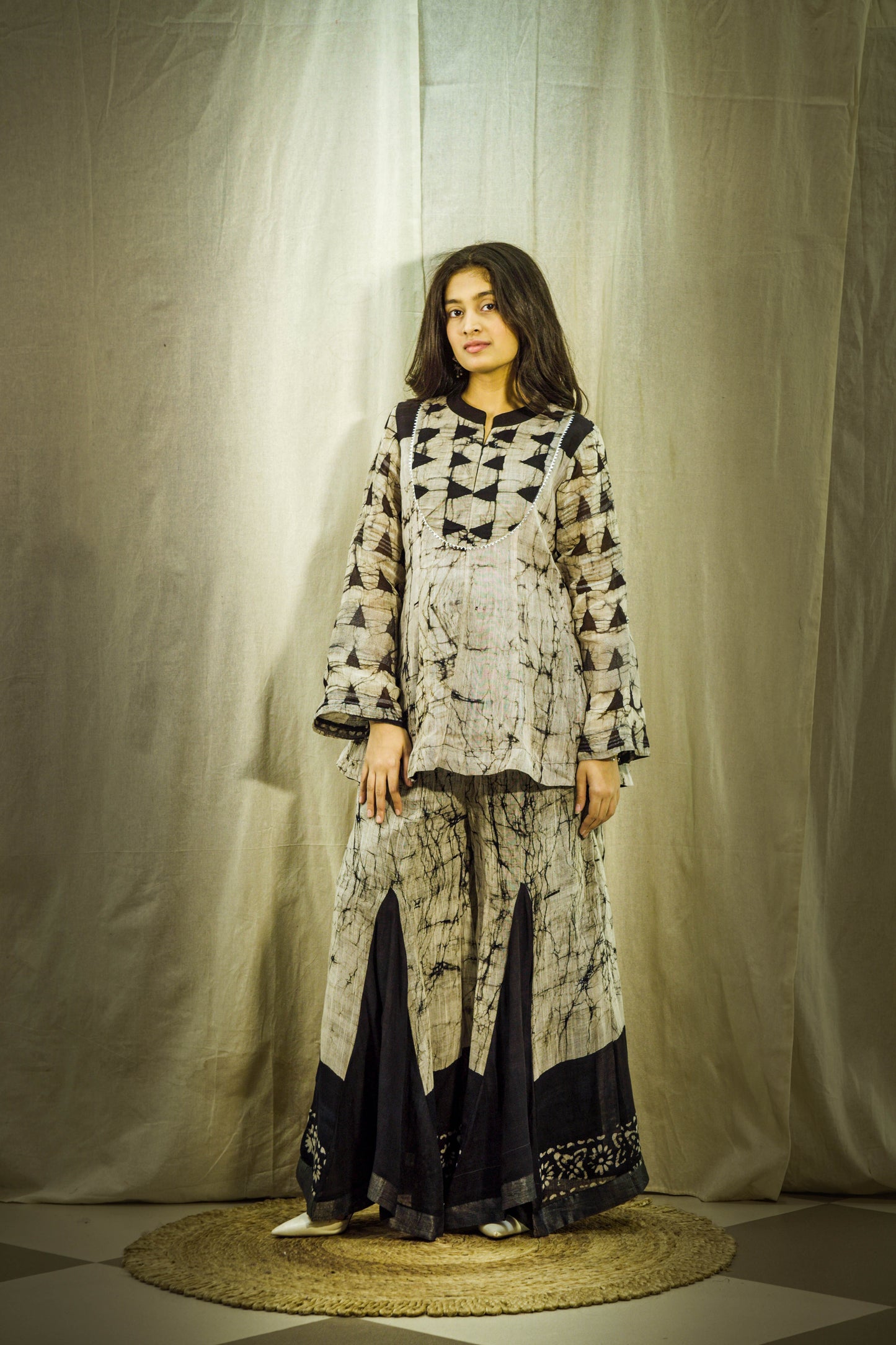 Shibori Noir Kali Linen Co-ord Set