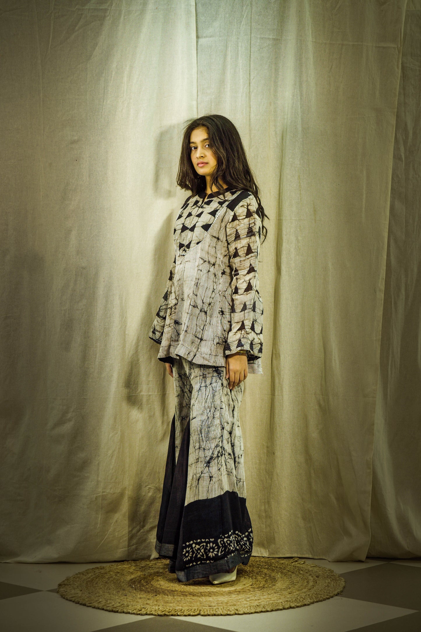 Shibori Noir Kali Linen Co-ord Set