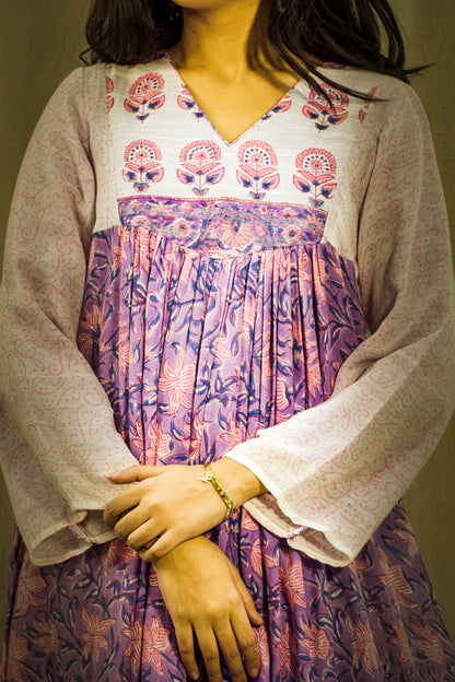 Aabha Kalamkari Linen Yoke Set