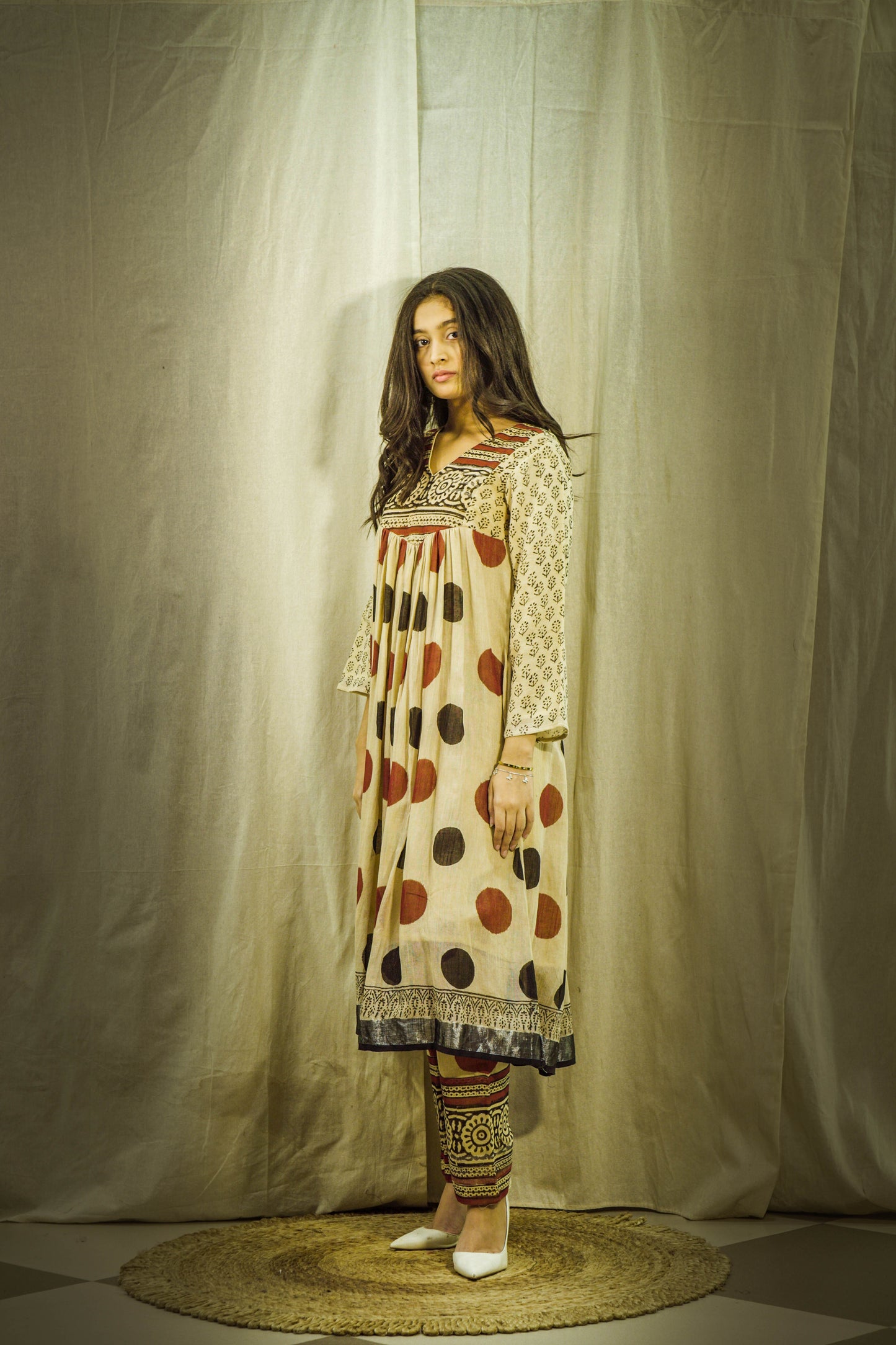 Aabha Polka Linen Yoke Set