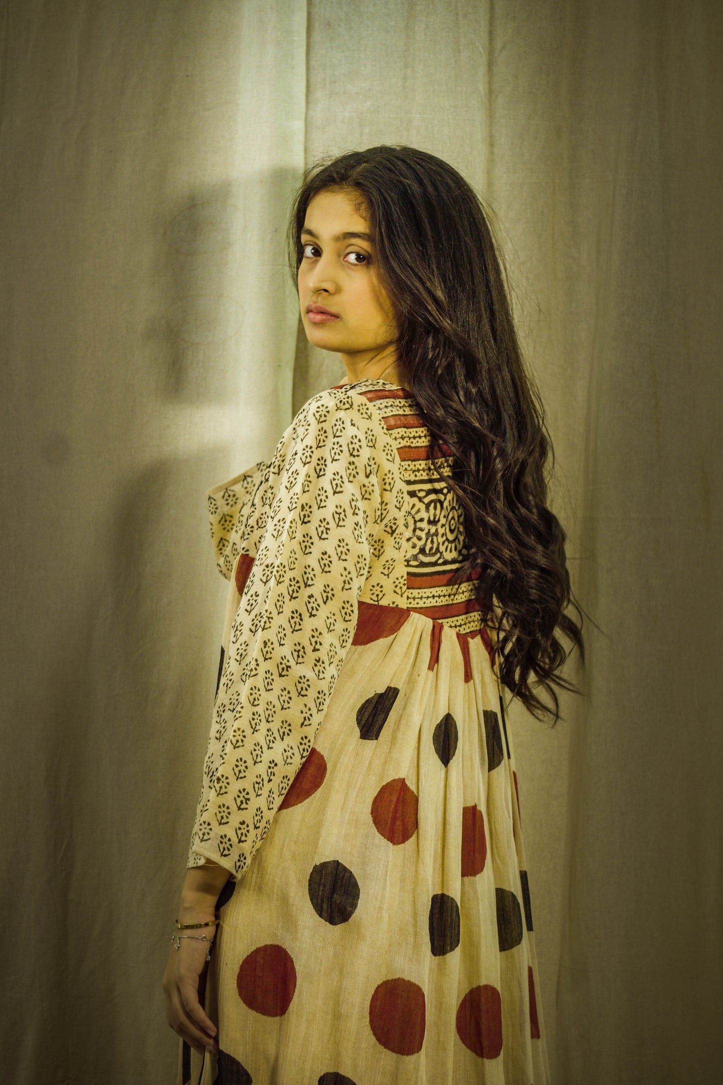 Aabha Polka Linen Yoke Set