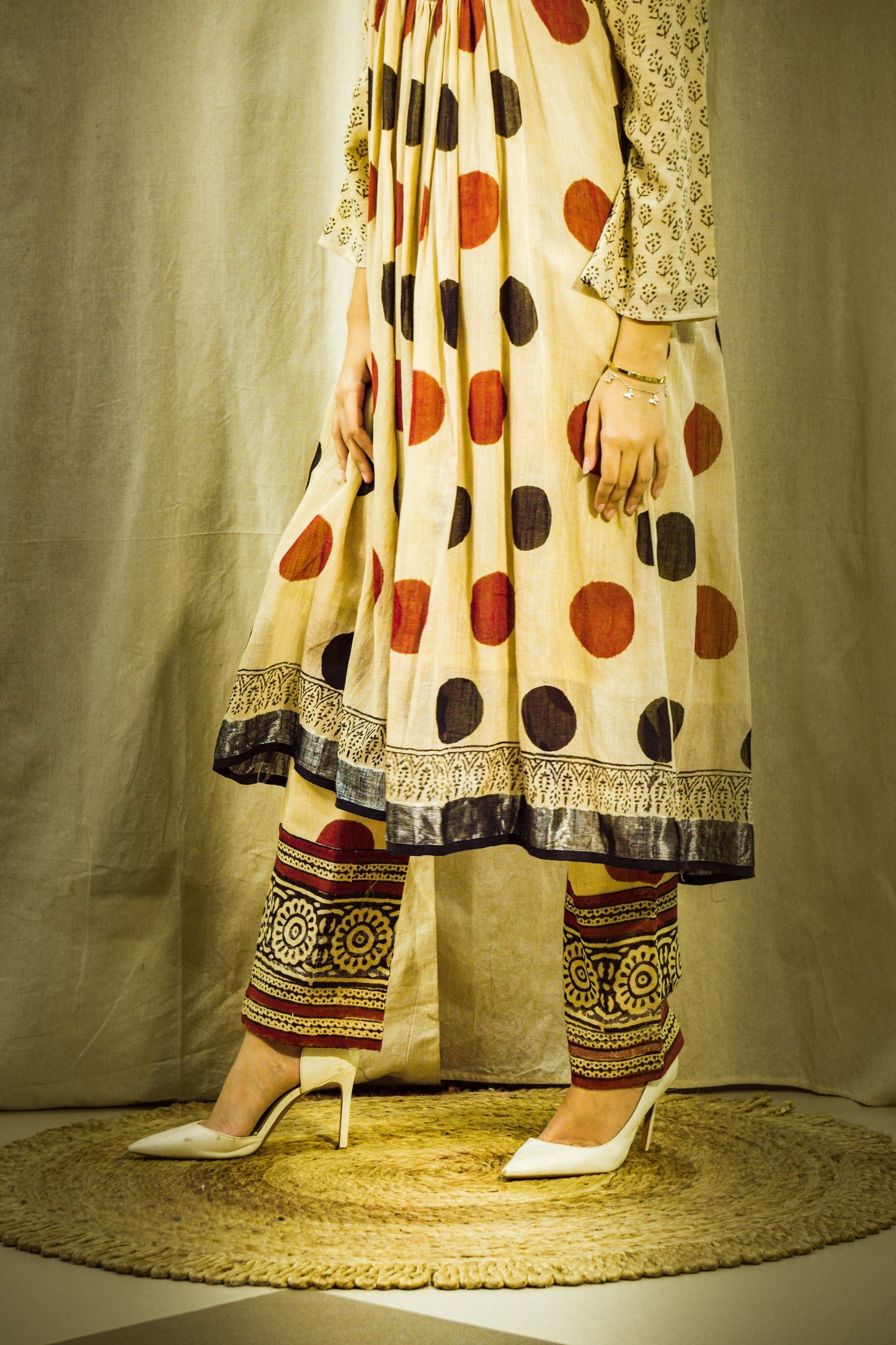 Aabha Polka Linen Yoke Set