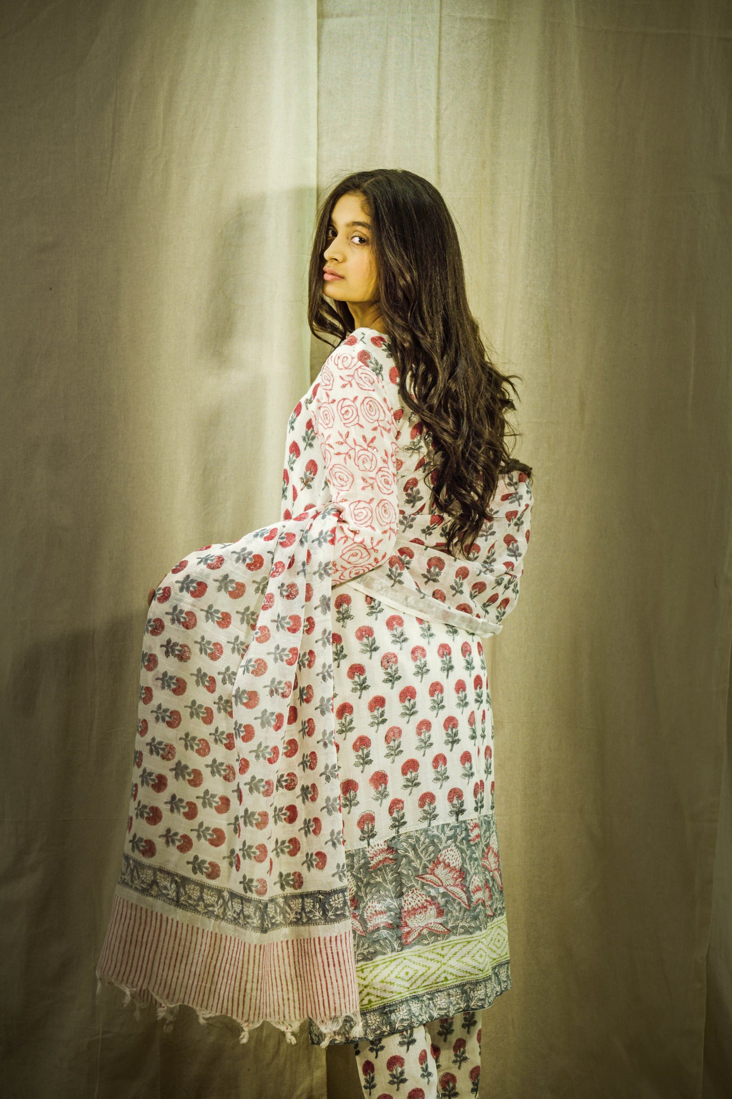 Mehr Rang Mughal Linen Kurta Set