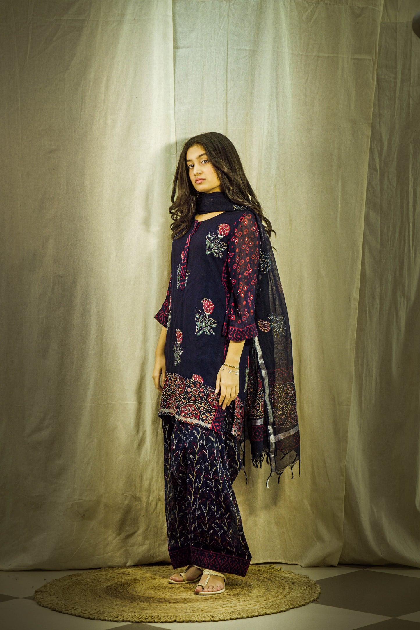 Neel Farshi Linen Set