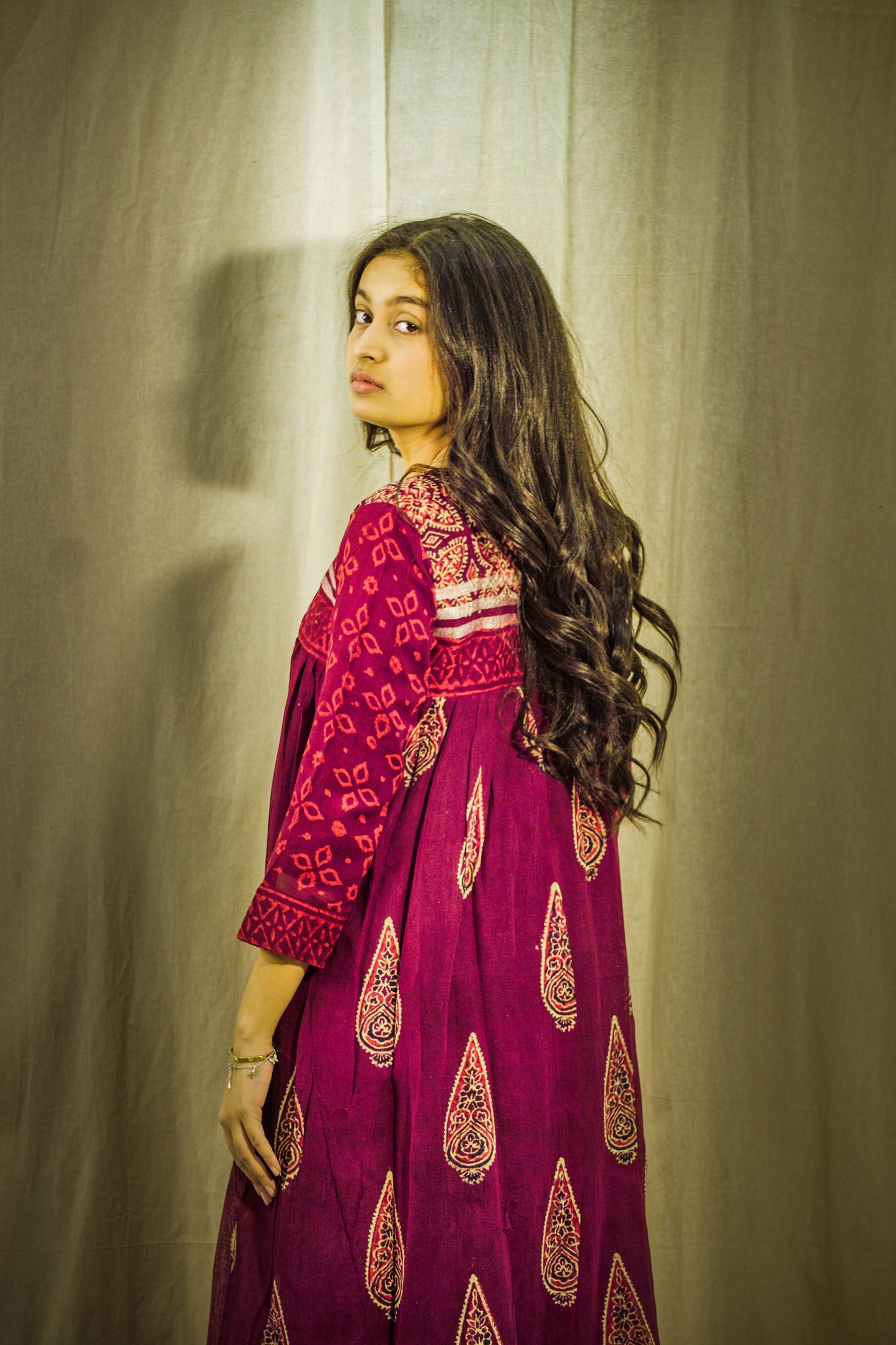Ruhani Kediya Linen Kurta Set