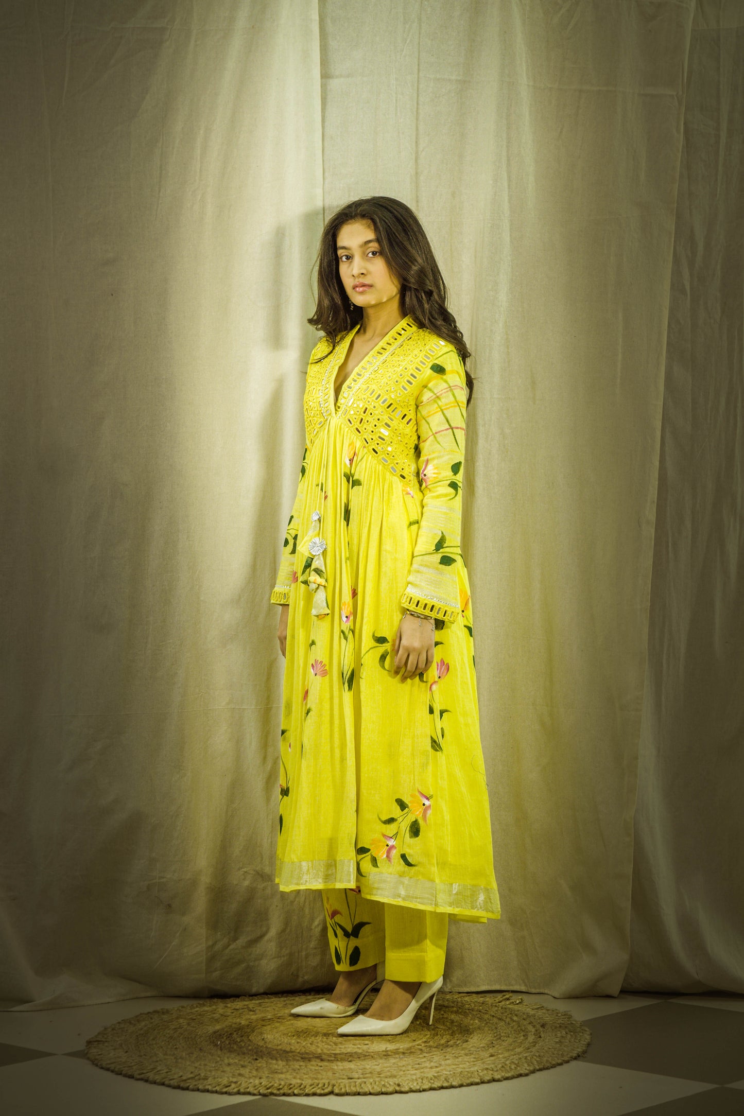 Noor Gulnoor Luxe Handpainted Mirror Linen Kurta Set