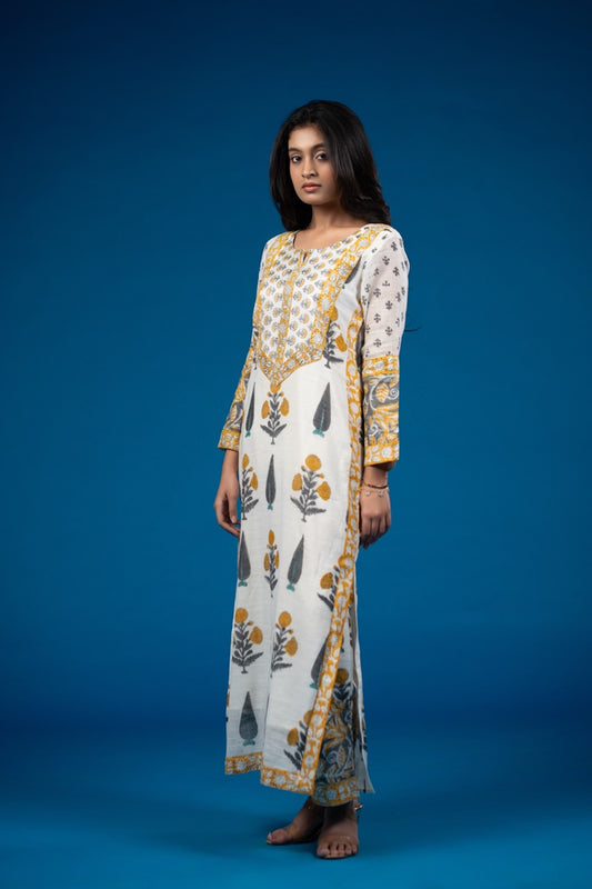 Mehrunnisa Nazaakat – Pant Kurta Set