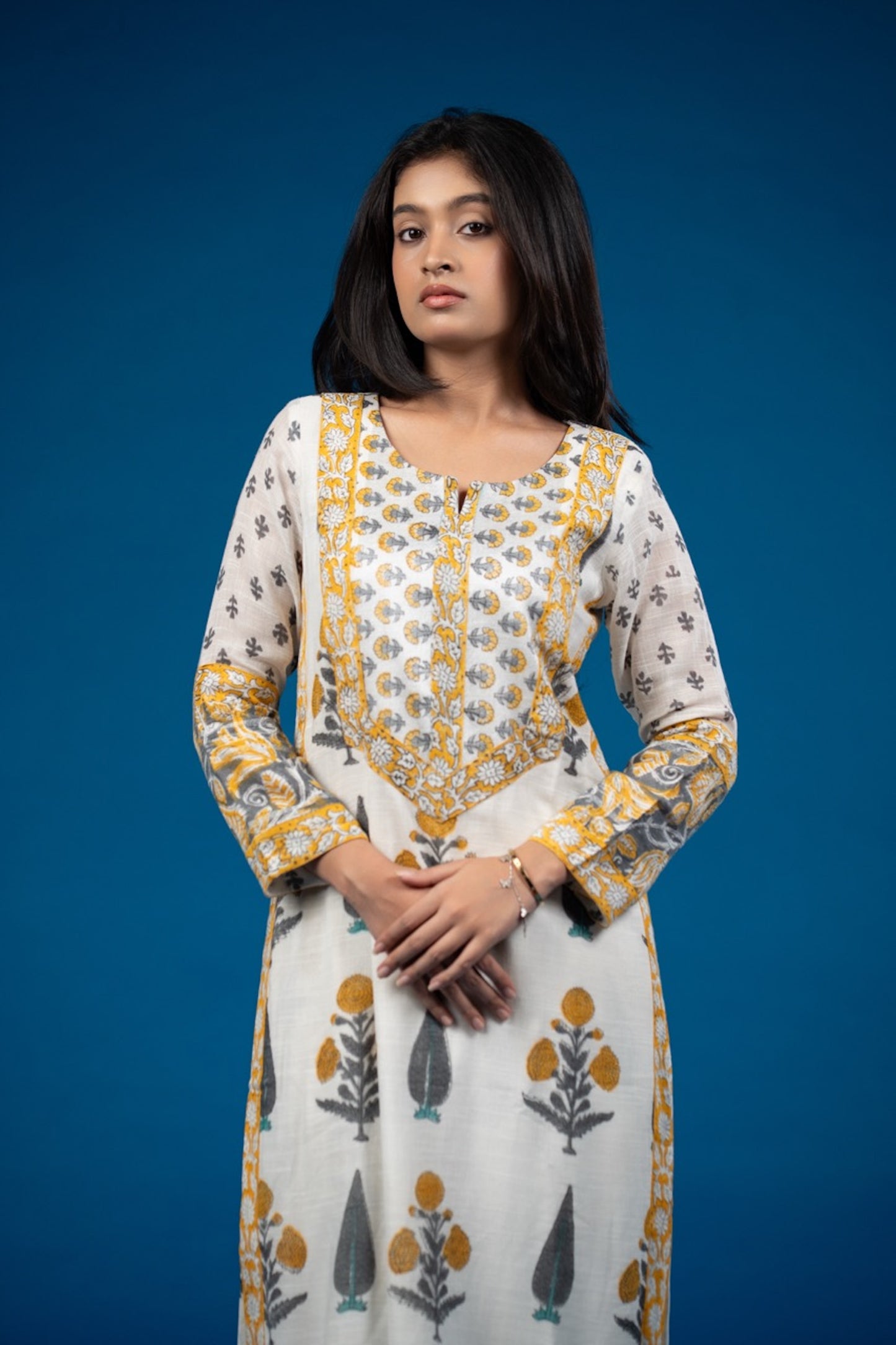 Mehrunnisa Nazaakat – Pant Kurta Set